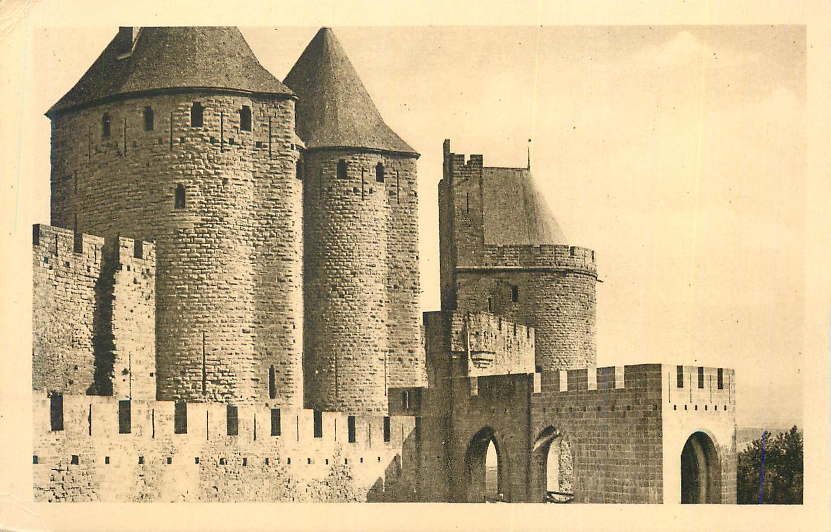 CPA La Cite de Carcassonne Porte Narbonnaise