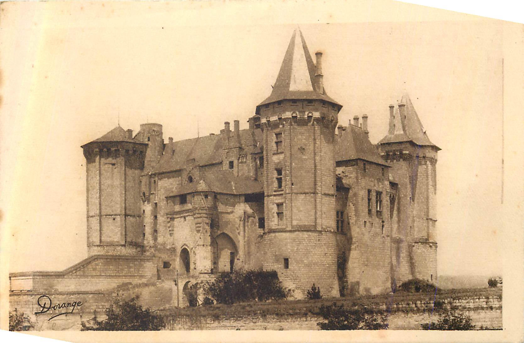 CPA Saumur (M et L) Le Chateau XVe S (Cote Sud Est)