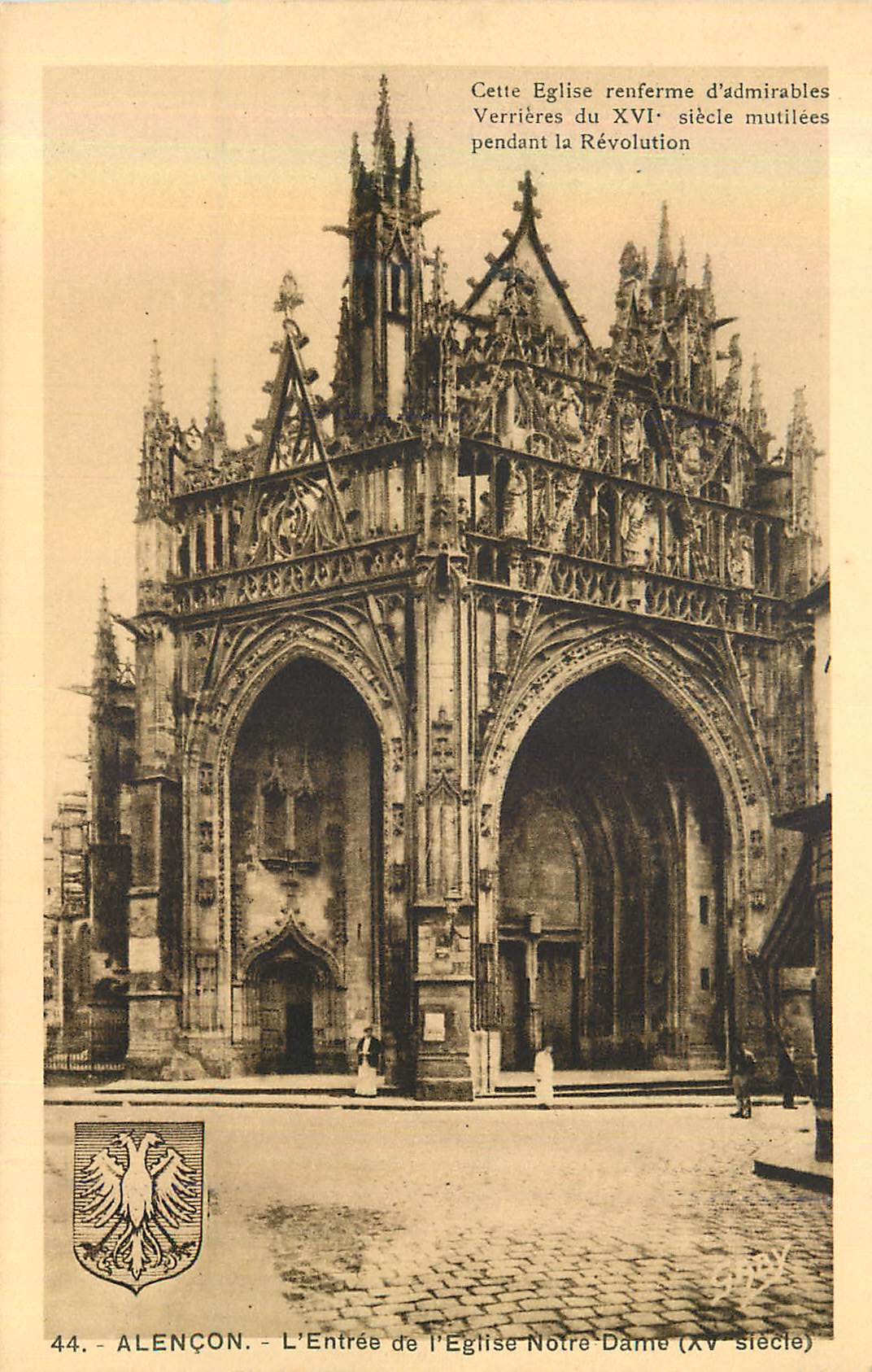 CPA Alencon L'Entree de L'Eglise Notre Dame (XVe Siecle)