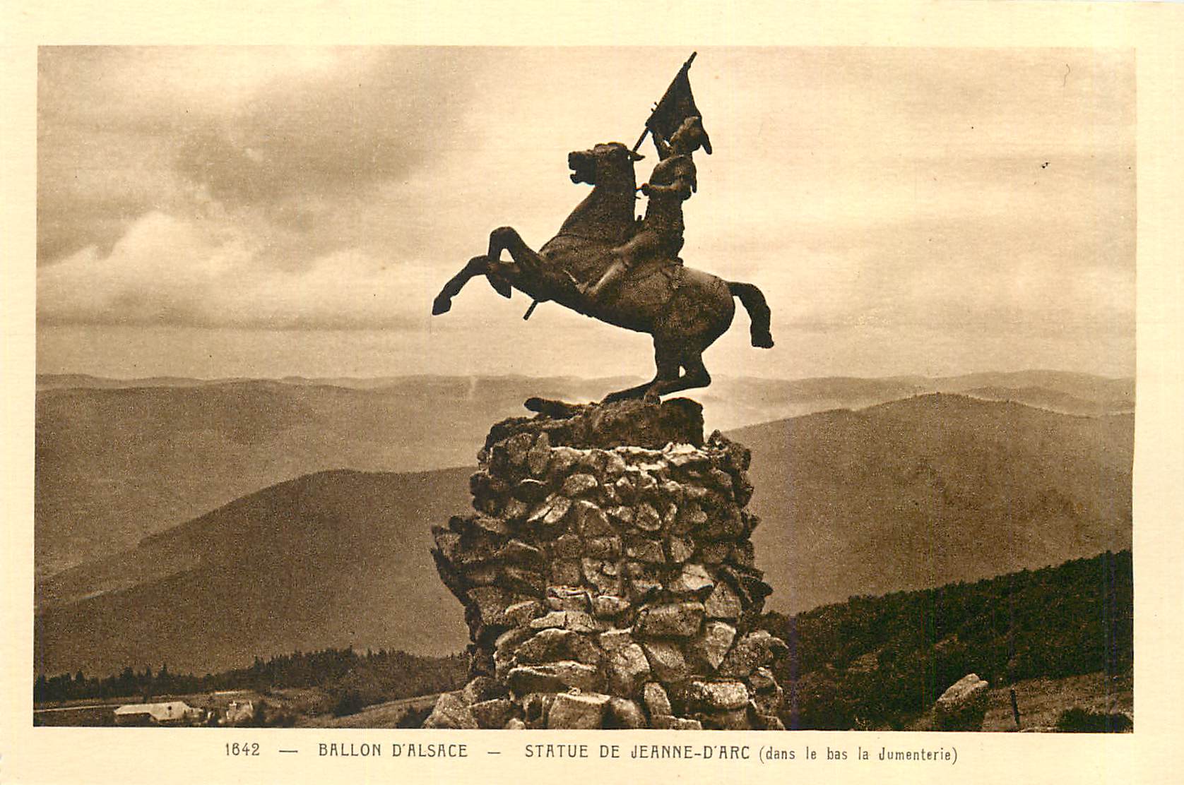 CPA Ballon d'Alsace Statue de Jeanne d'Arc (Dans le Bas La Jumenterie)