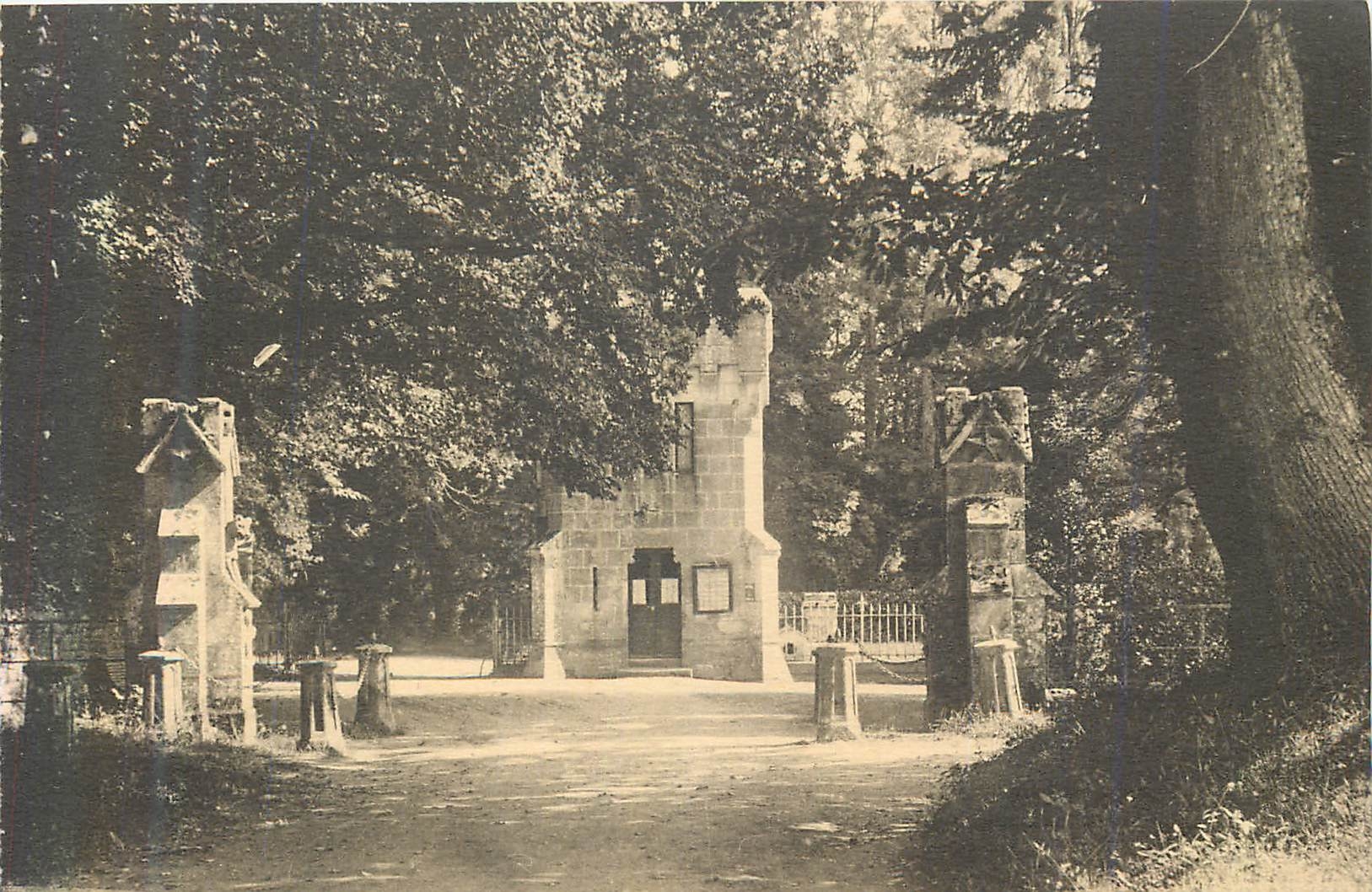 CPA Chateau de Keriolet L'Avenue Le Corps de Garde