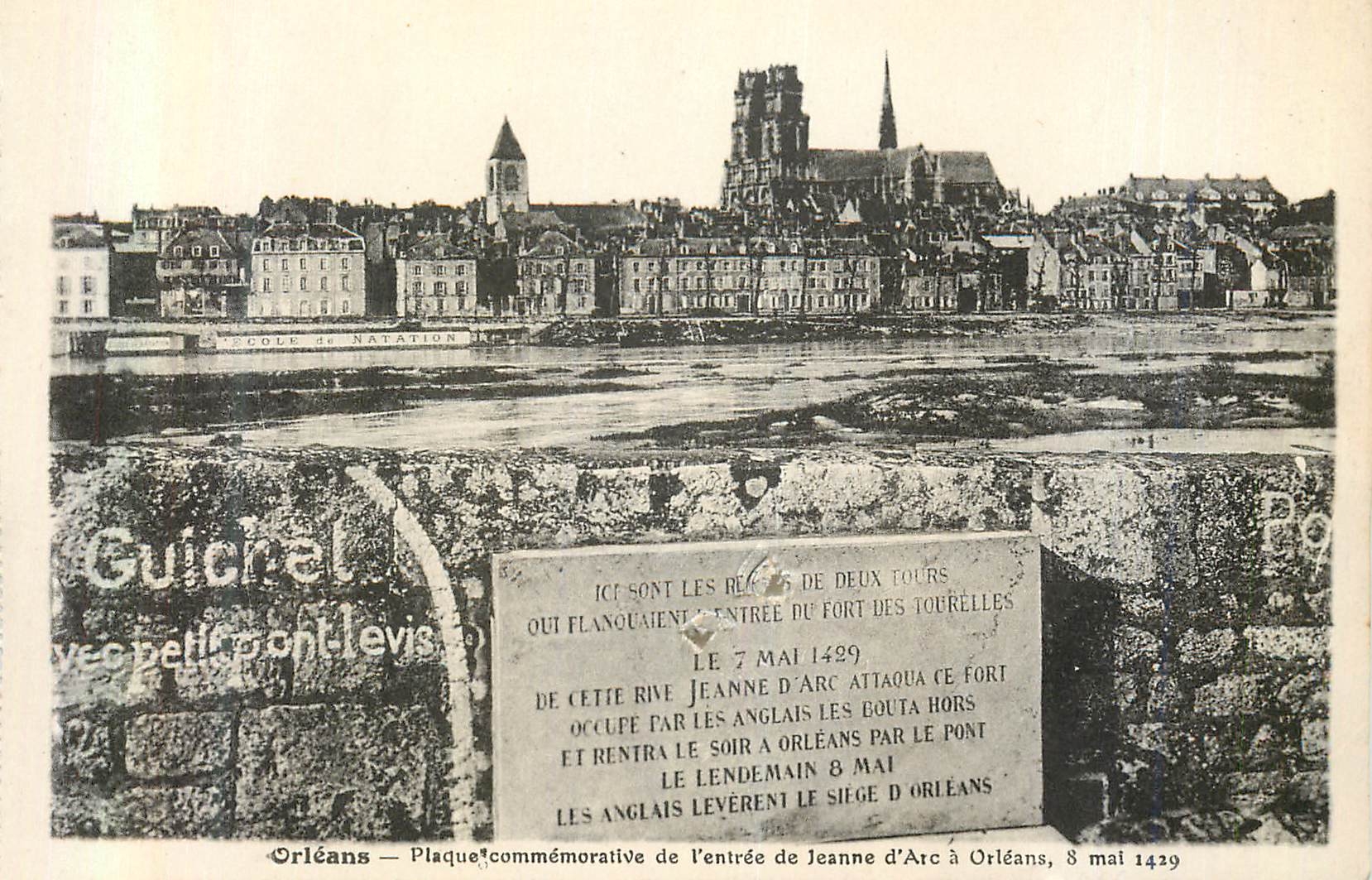 CPA Orleans Plaque Commemorative de l'Entree de Jeanne d'Arc a Orleans 8 Mai 1429