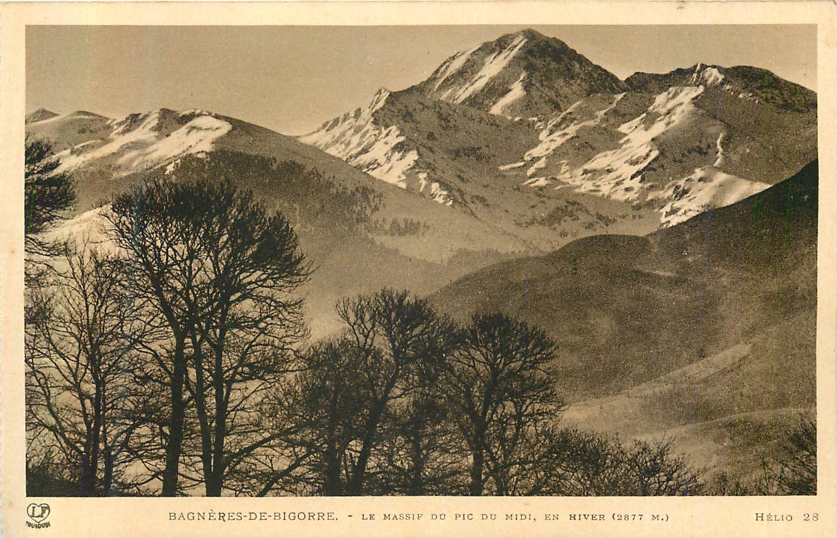 Bagnères-de-Bigorre - Le massif du Pic du Midi en hiver (2877 m.) - Hélio 28
