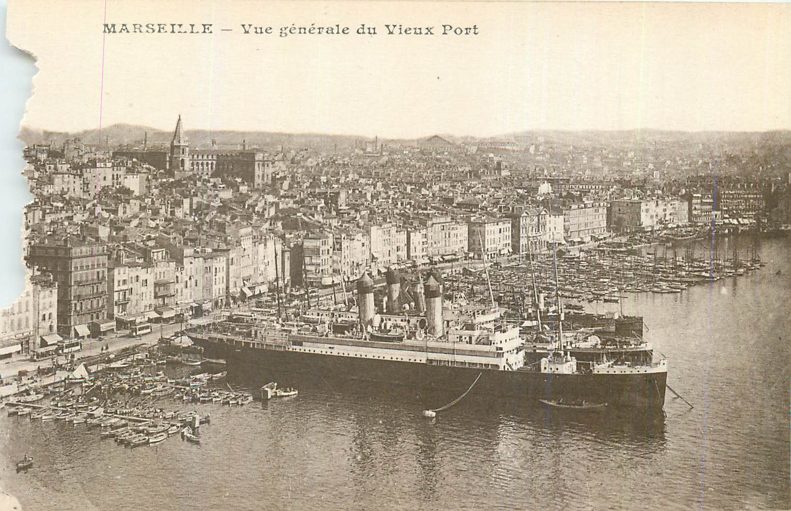 Cartolina d'epoca Marsiglia Vista generale del Porto Vecchio con barca