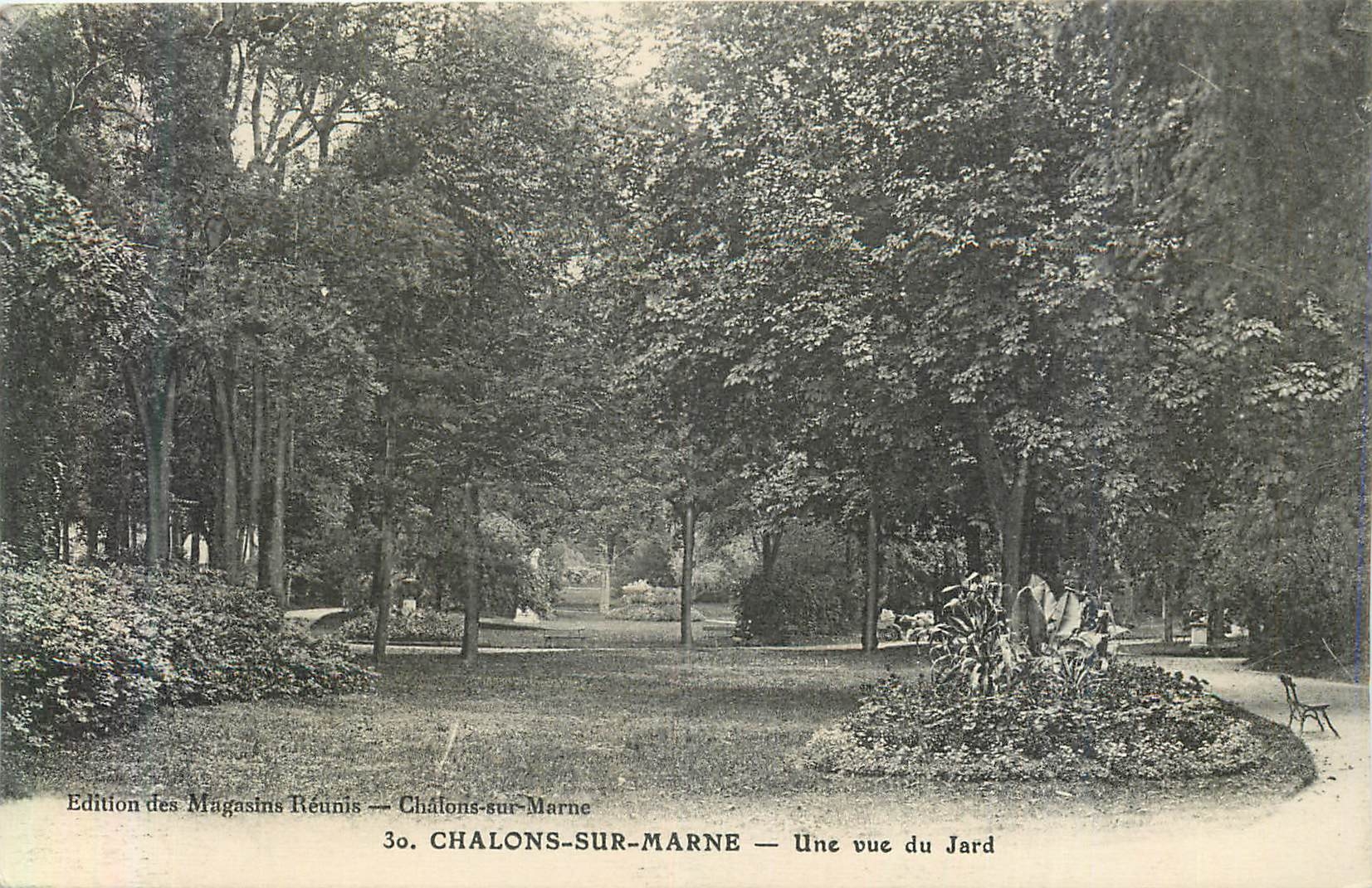 CPA Chalons sur Marne Une Vue du Jard