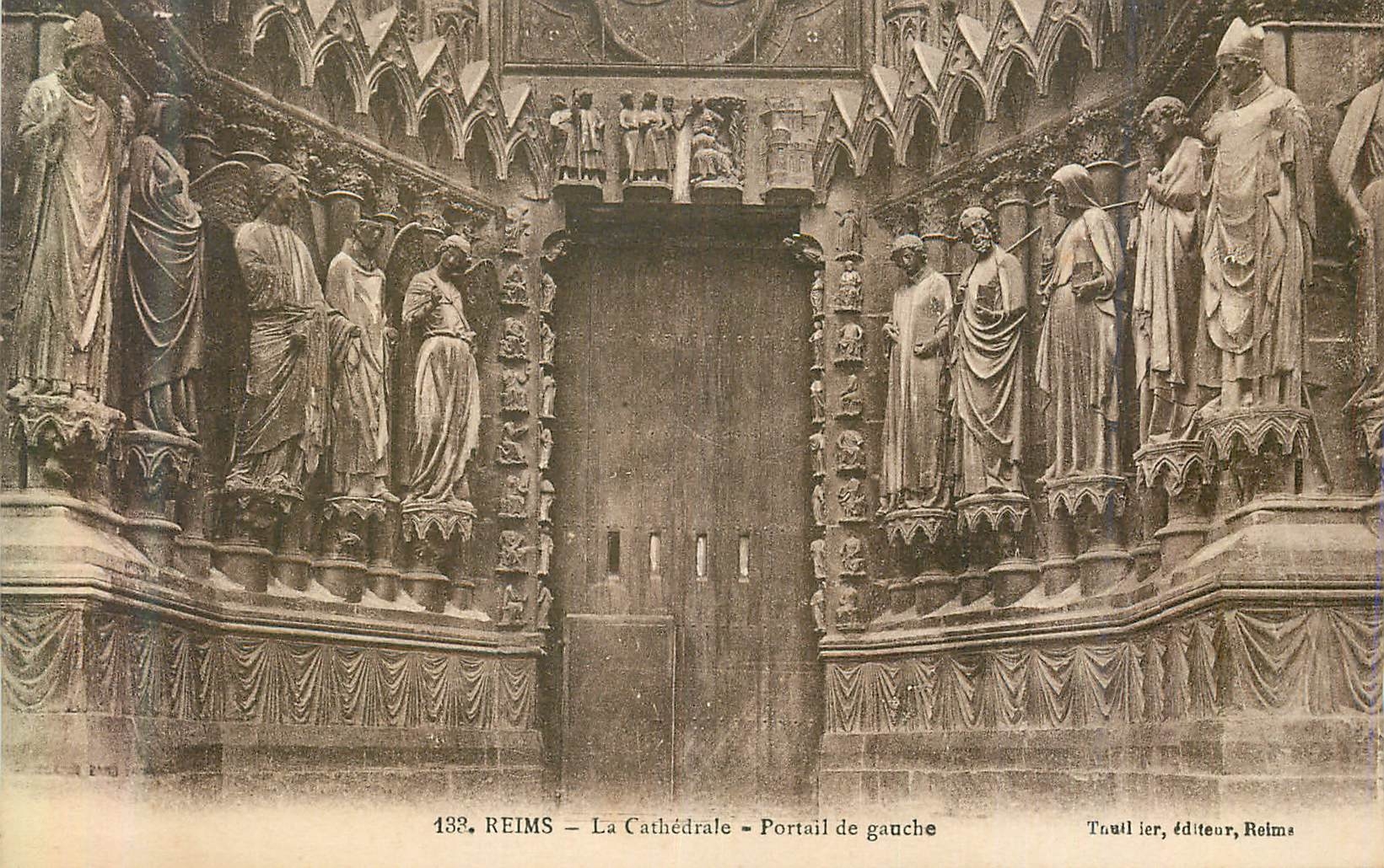 CPA Reims La Cathedrale Portail de Gauche