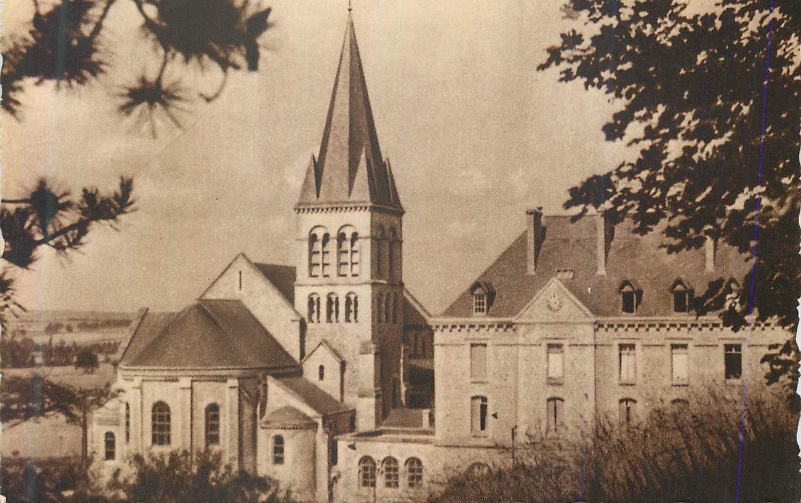 CPA Prieure de Binson par Port a Binson (Marne) L'Eglise vue du Parc