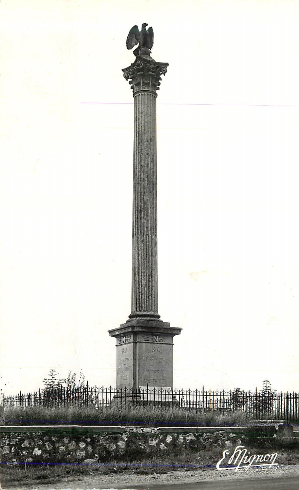 CPM Montmirail (Marne) Colonne Commemorative de la Victoire de Montmirail Marchais