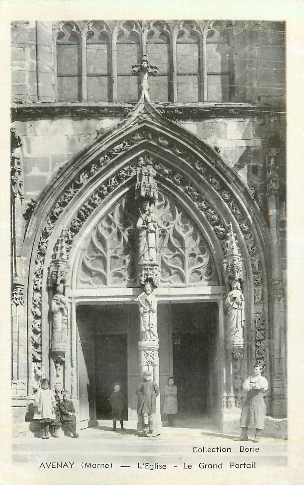 CPM Avenay (Marne) L'Eglise Le Grand Portail