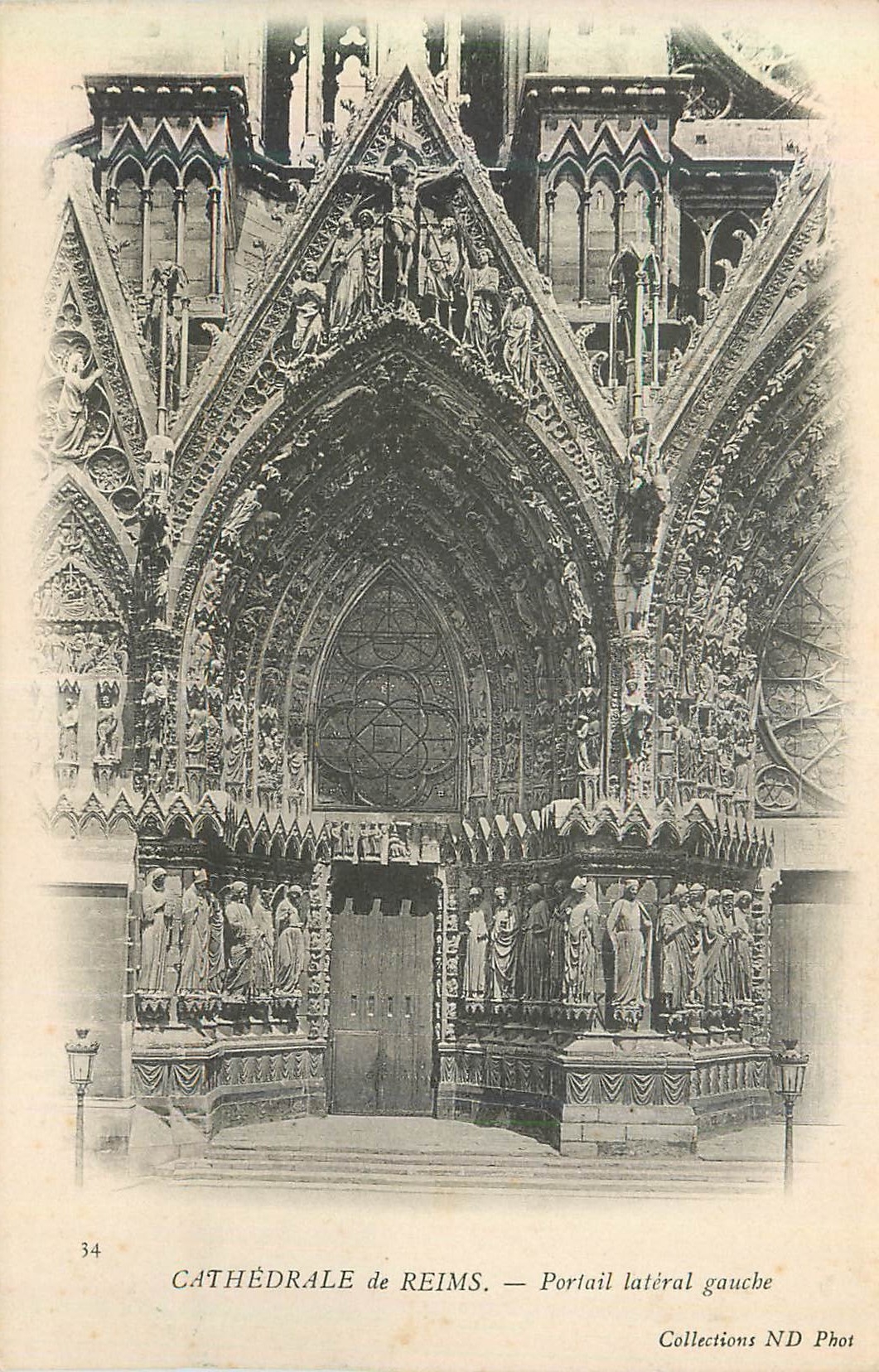CPA Reims La Cathedrale Portail Lateral Gauche