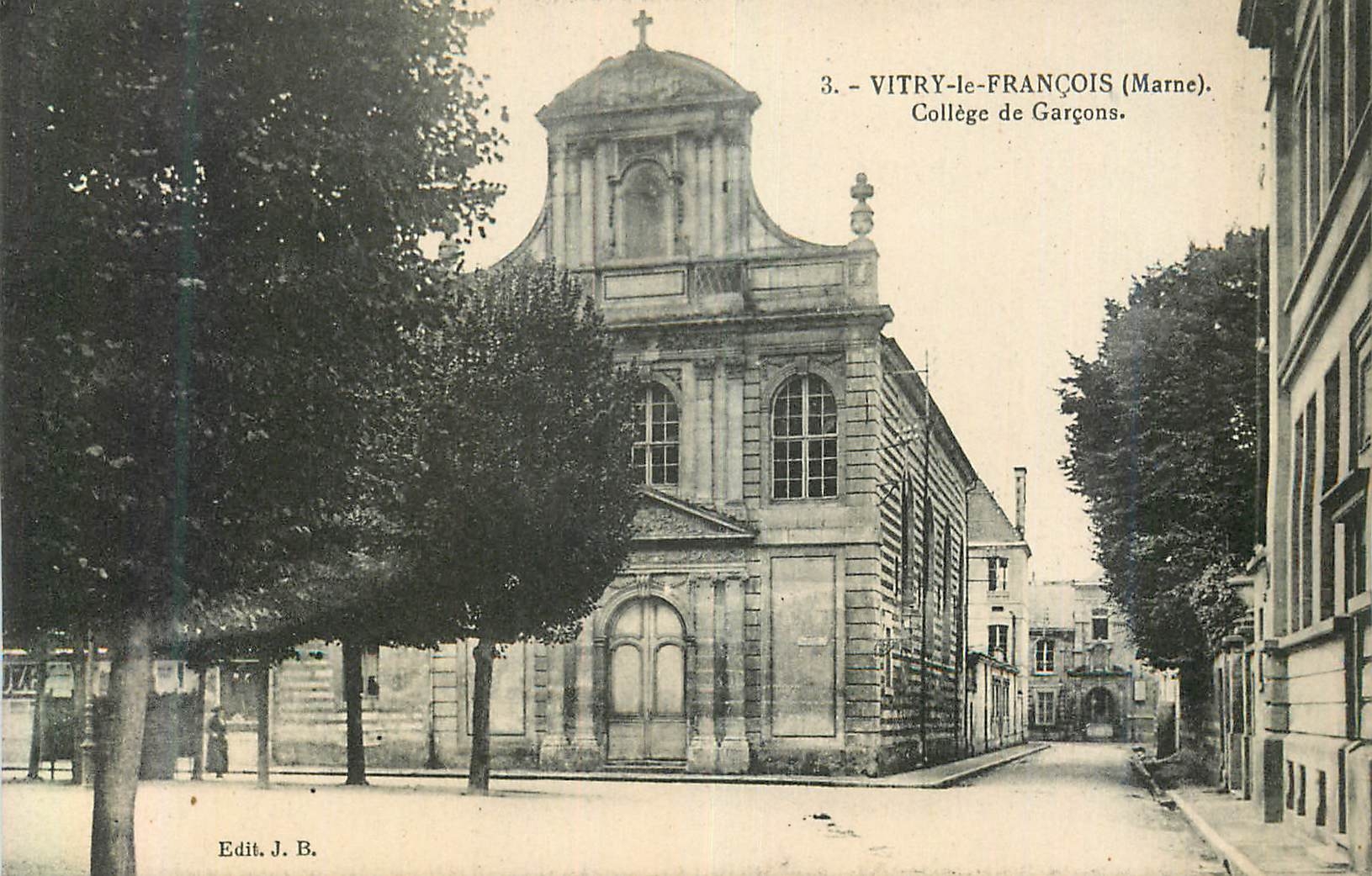 CPA Vitry le Francois (Marne) College de Garcons