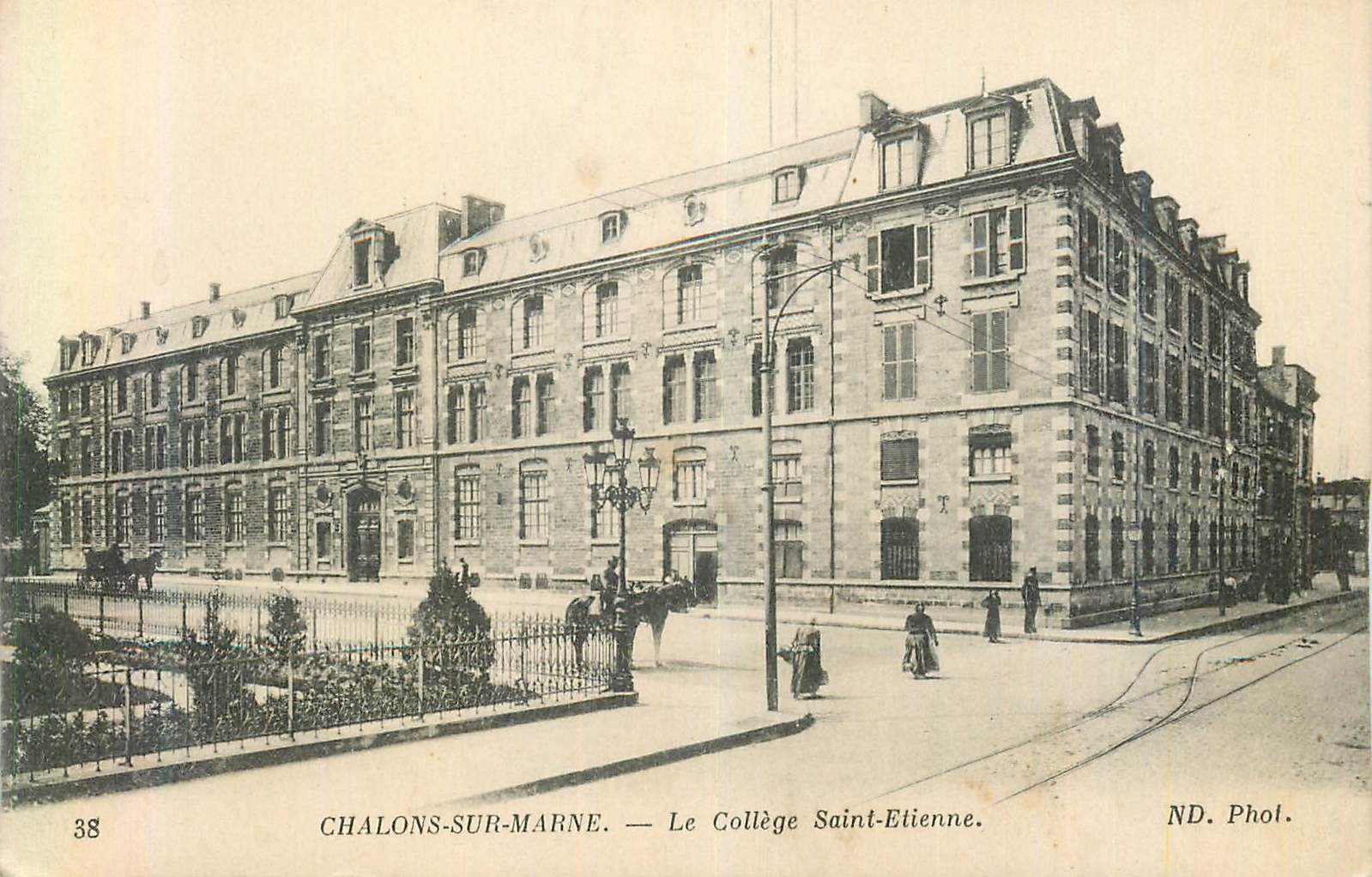 CPA Chalons sur Marne Le College Saint Etienne
