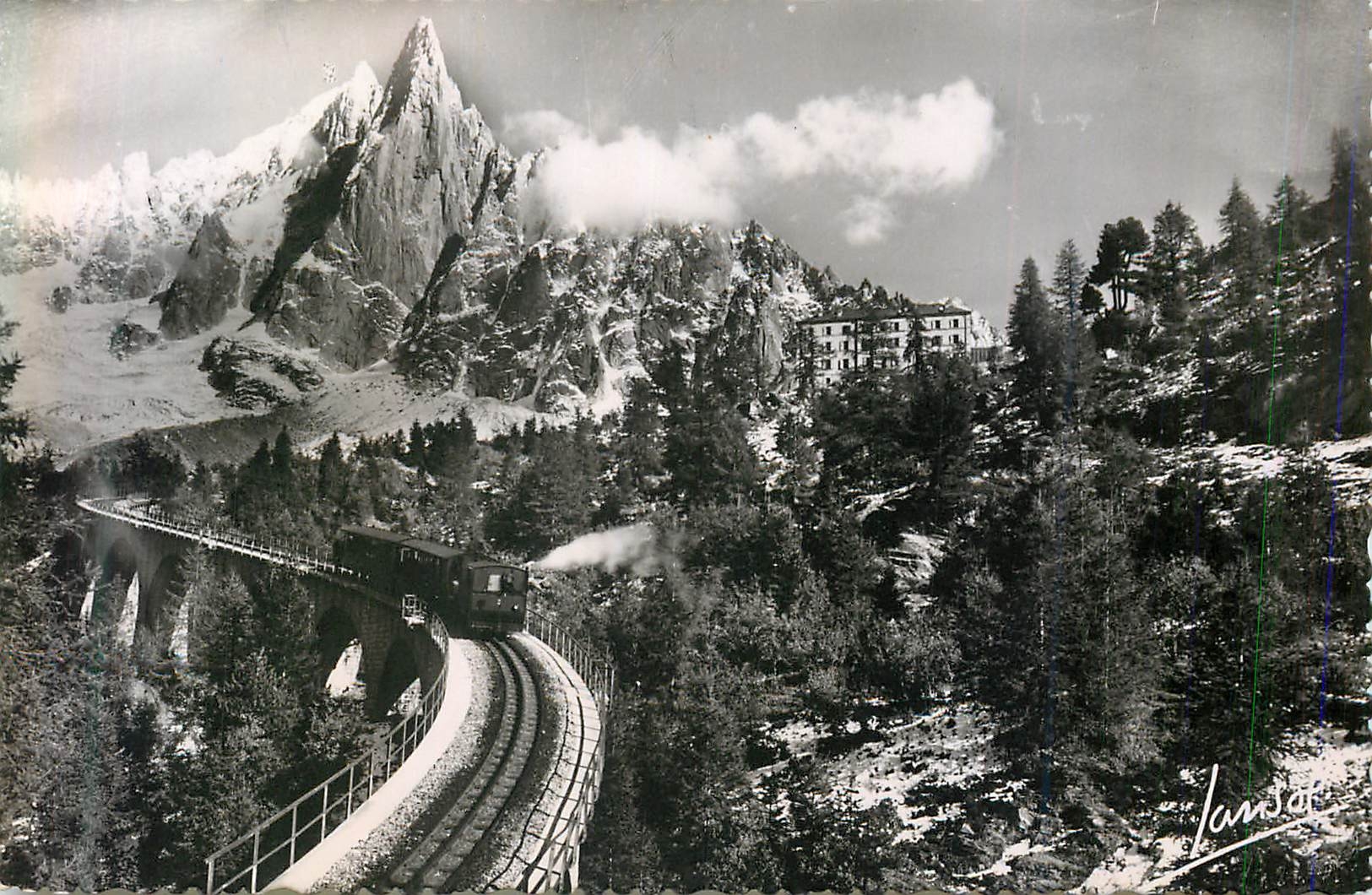 CPM Chamonix (Haute Savoie) Alt 1050 m Le Chemin de Fer du Montenvers et L'Aiguille du Dru