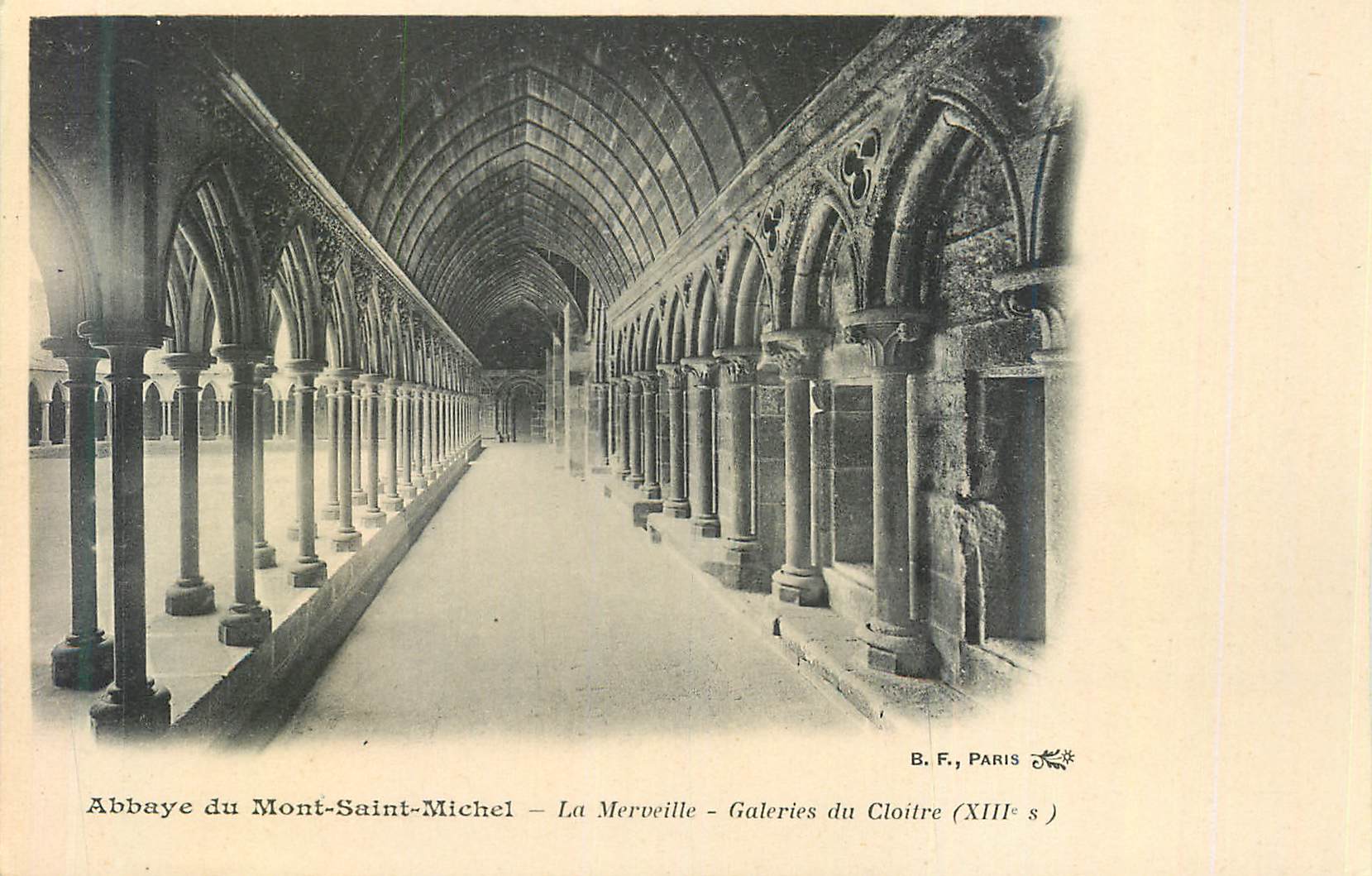 CPA Abbaye du Mont Saint Michel La Merveille Galeries du Cloitre (XIIIe S)