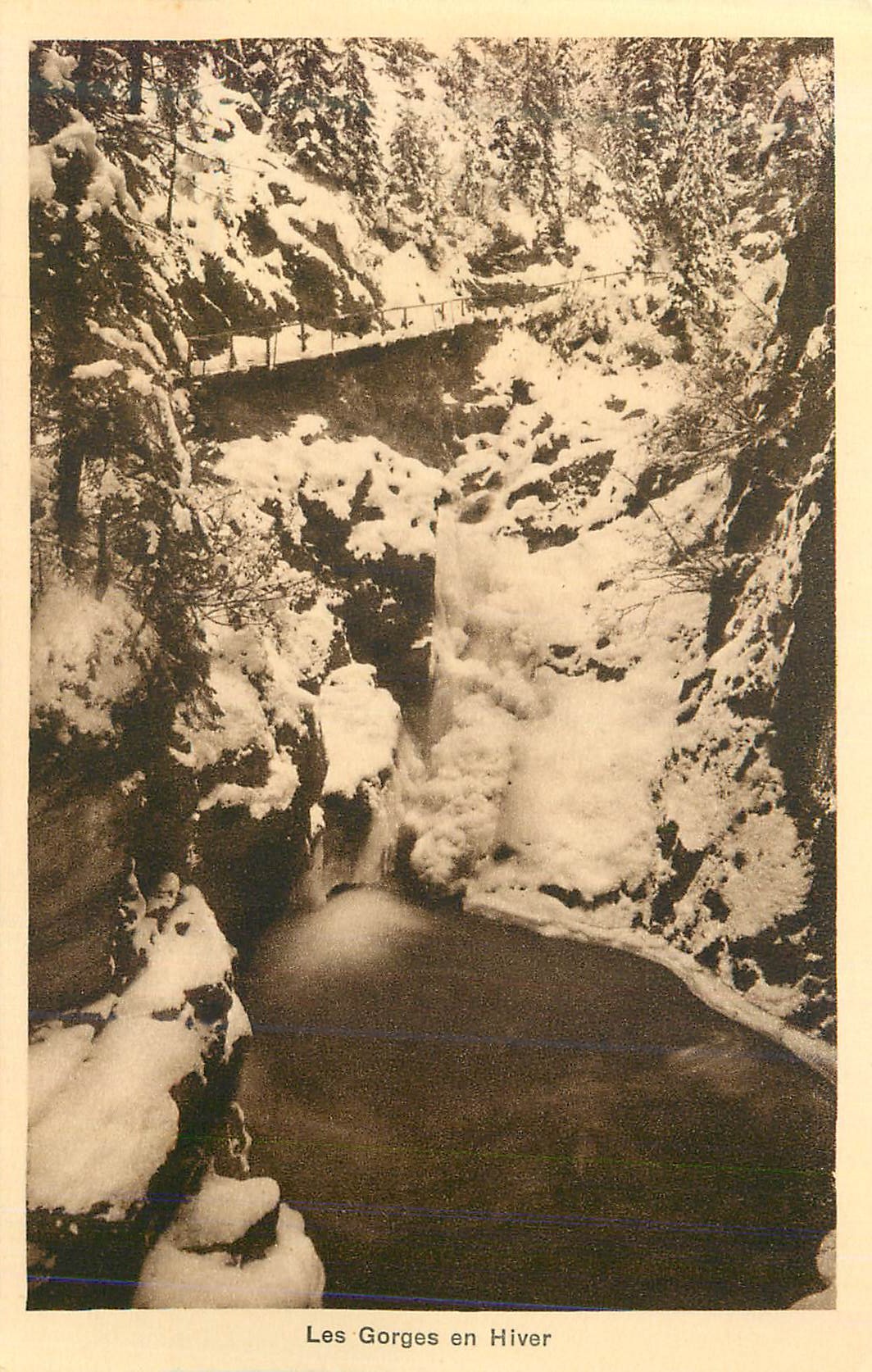 CPA Gorges de la Diosaz Une Merveille de la Nature Servoz (alt 814 m) pres Chamonix Les Gorges en Hiver