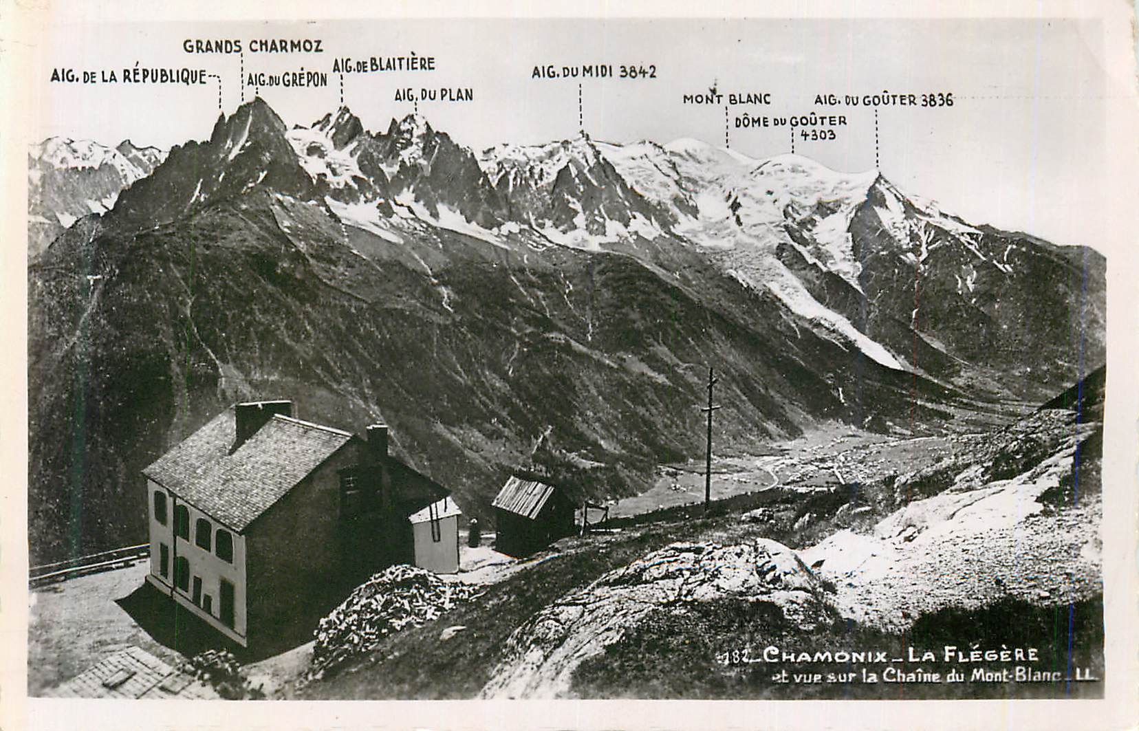 CPM Chamonix La Flegere et Vue Sur la Chaine du Mont Blanc