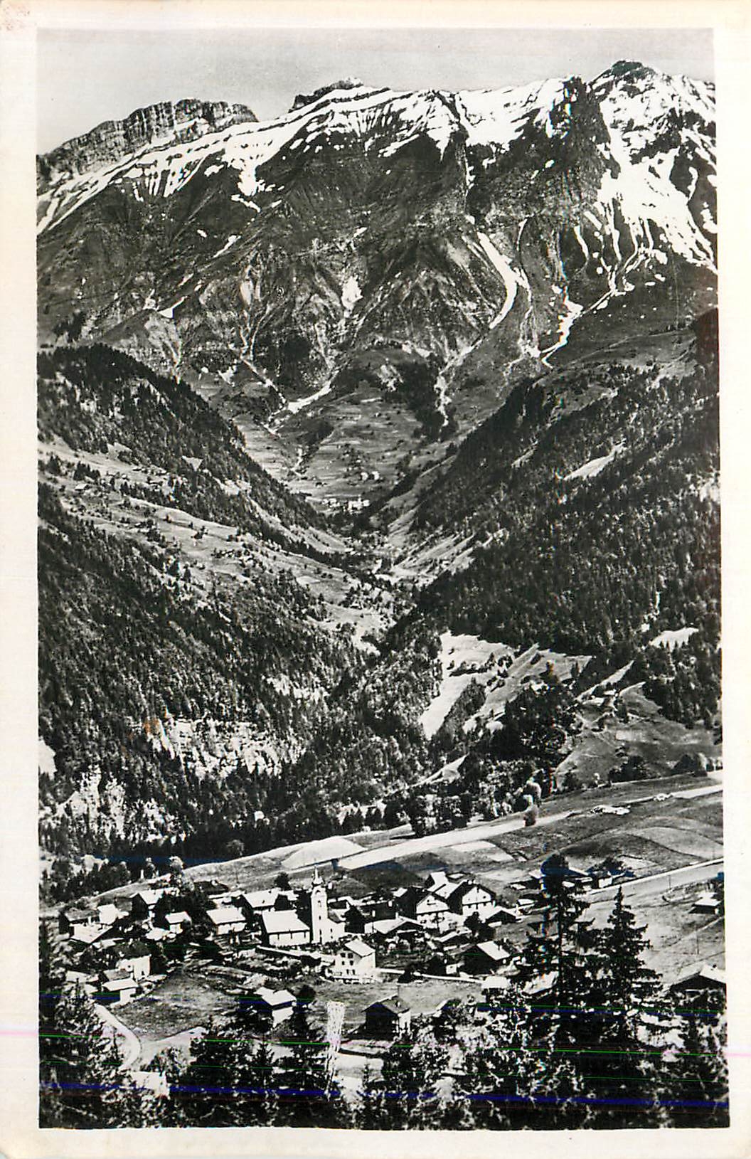 CPM Savoie Notre Dame de Bellecombe (1134 m) et la Chaine des Aravis