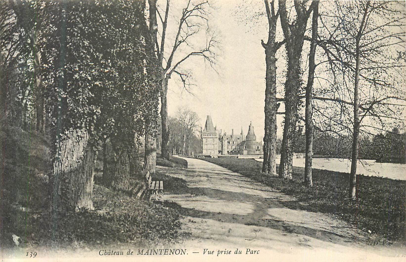 CPA Chateau de Maintenon Vue Prise du Parc