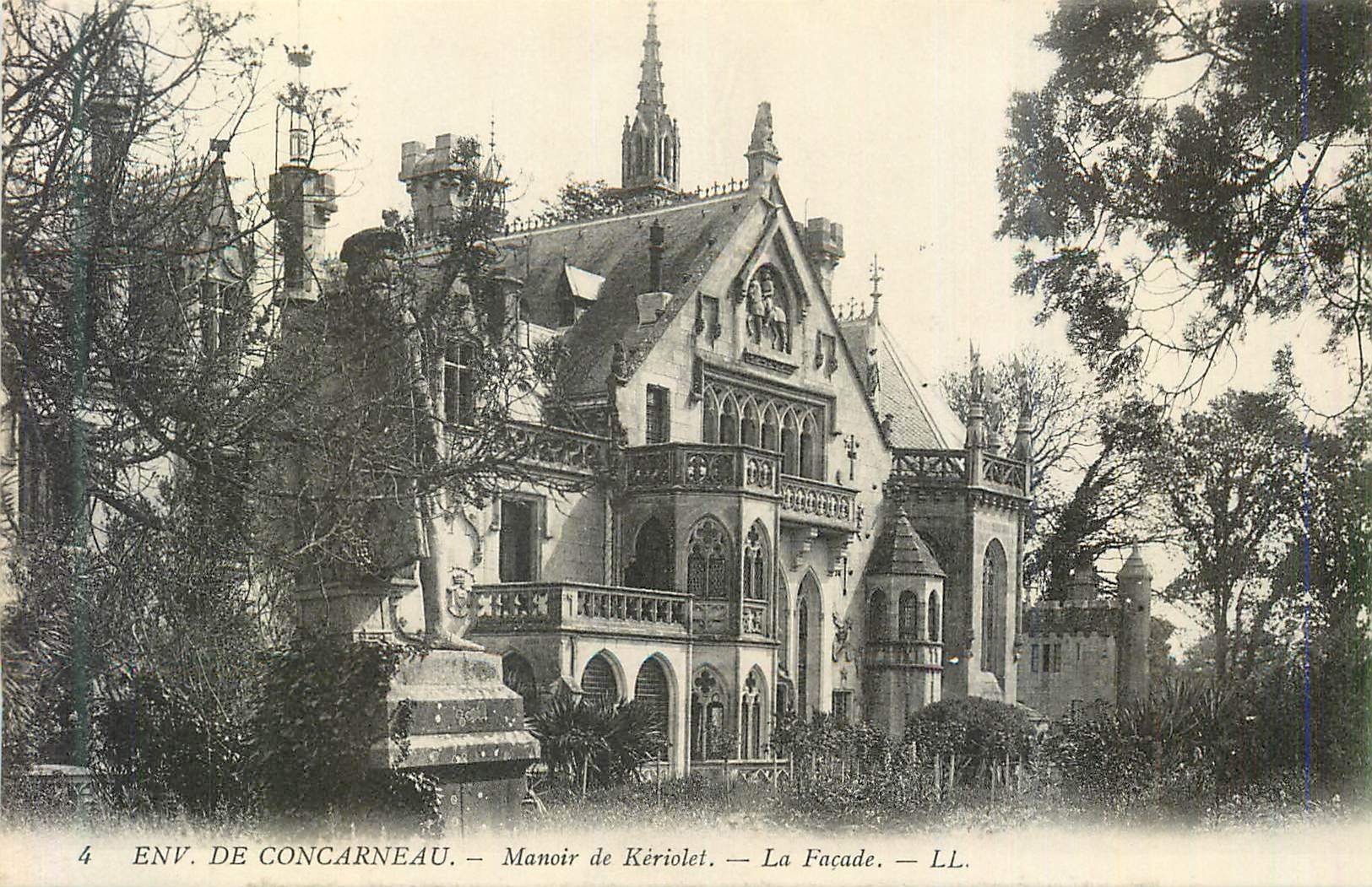 CPA Env de Concarneau Manoir de Keriolet La Facade