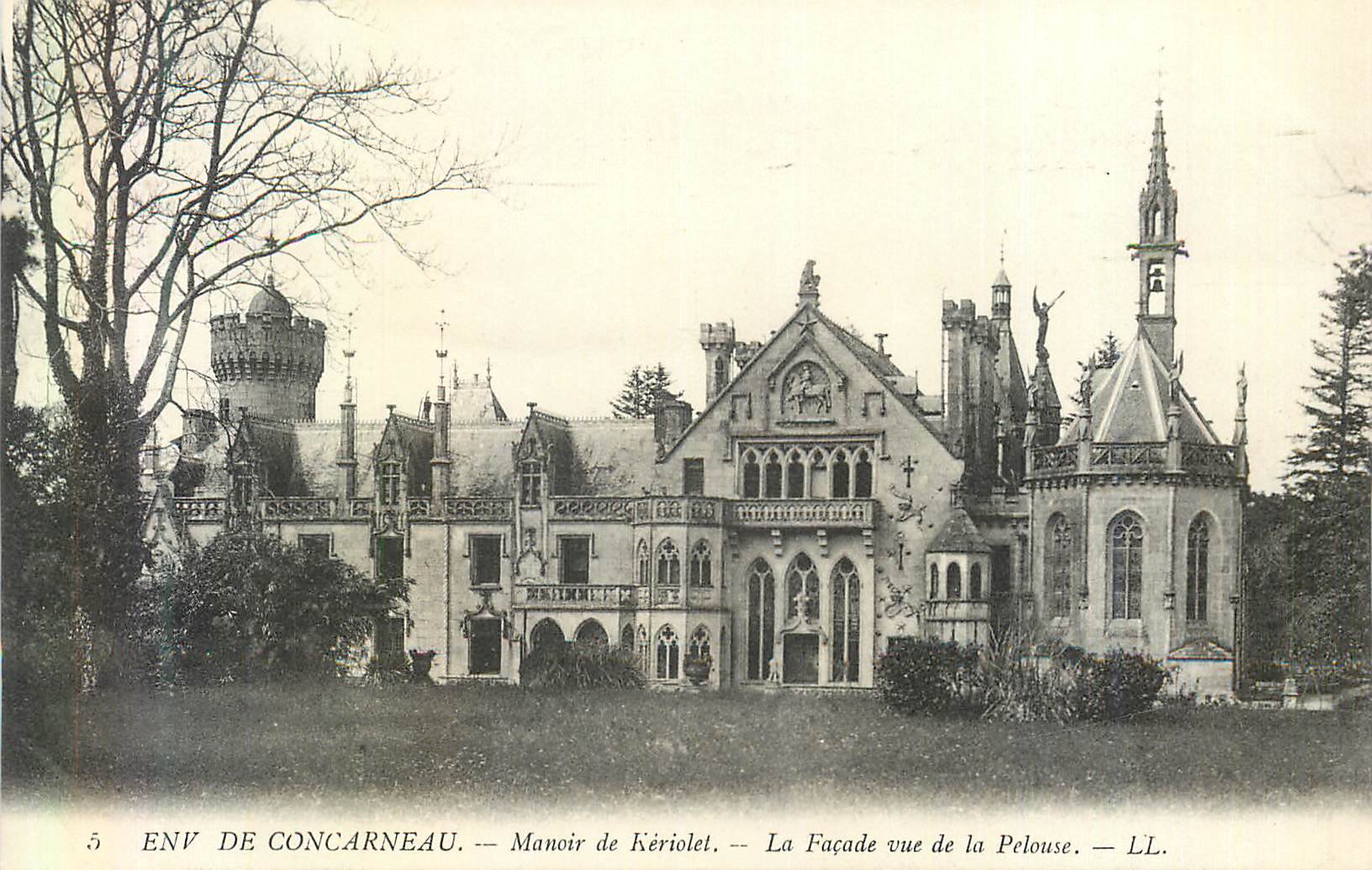 CPA Env de Concarneau Manoir de Keriolet La Facade Vue de la Pelouse