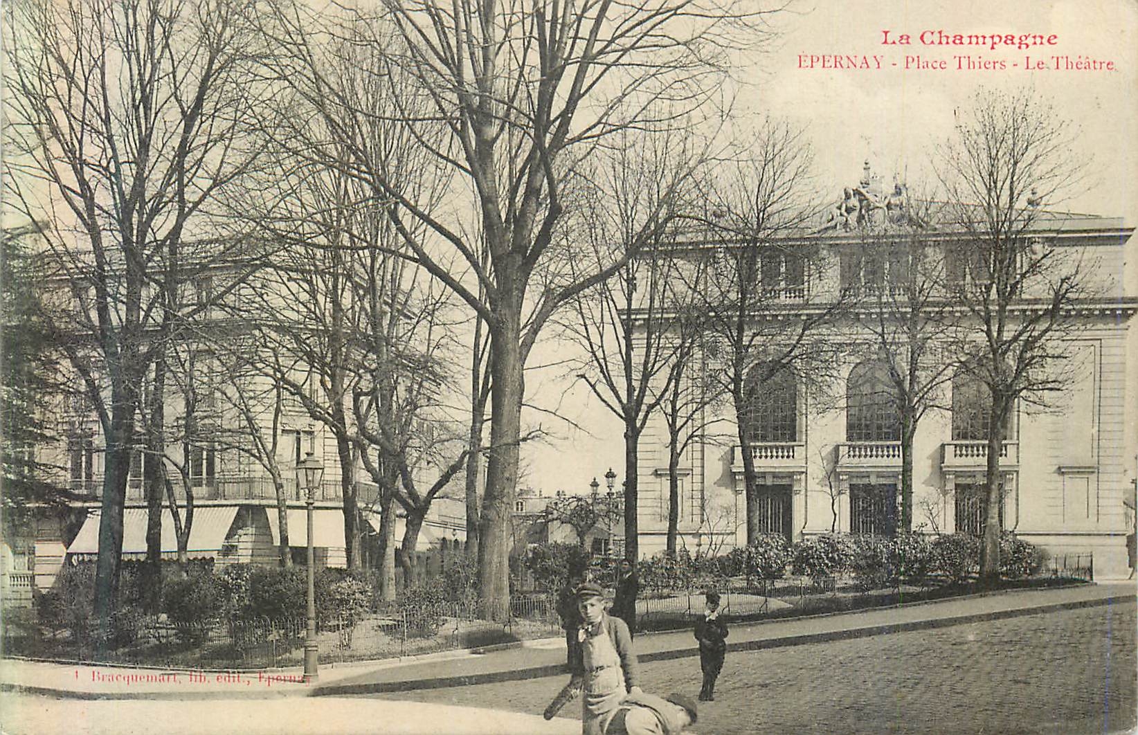 CPA Epernay La Champagne Place Thiers Le Theatre