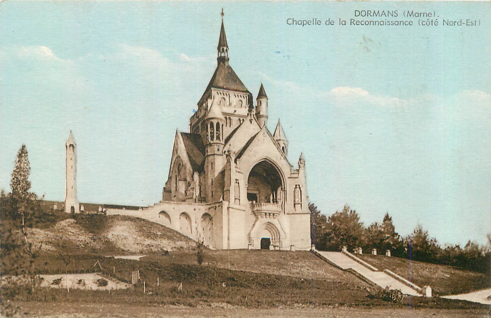 CPA Dormans (Marne) Chapelle de la Reconnaissance (Cote Nord Est)