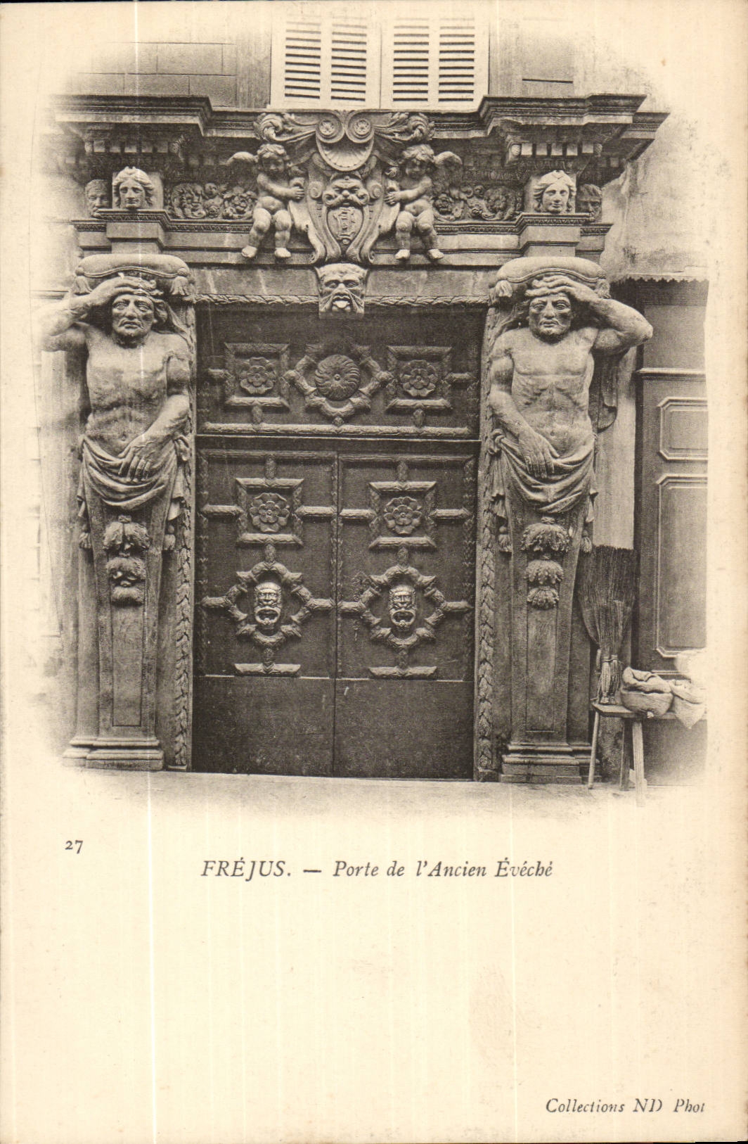 Frejus CPA Porte de l ancien eveche