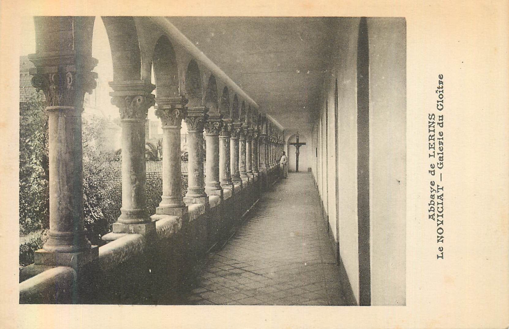 CPA Abbaye de lerins le noviciat galerie du cloitre