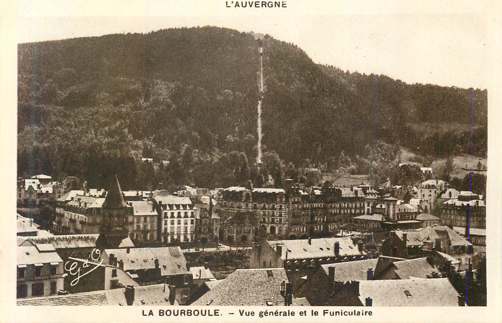 CPA L auvergne la bourboule vue generale et le funiculaire