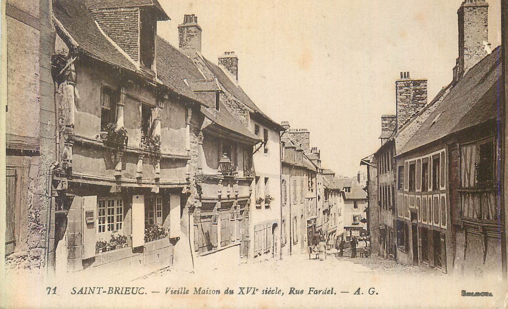 CPA 71 saint brieuc vieille maison du XVI siecle rue fardel