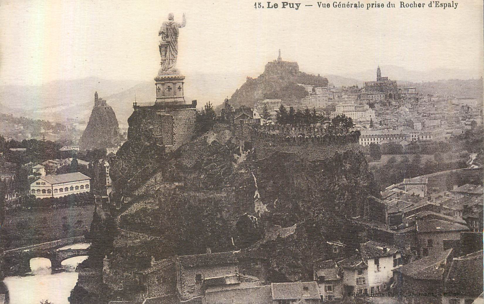 CPA 15 le puy vue generale prise du rocher d espaly