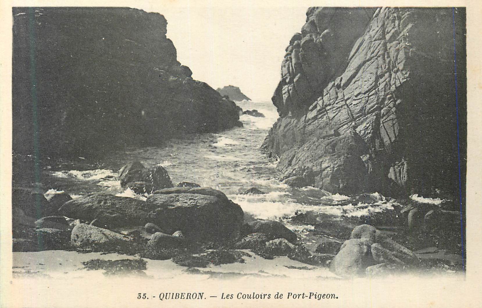 Quiberon — Les Couloirs de Port-Pigeon — G. Artaud, éditeur
