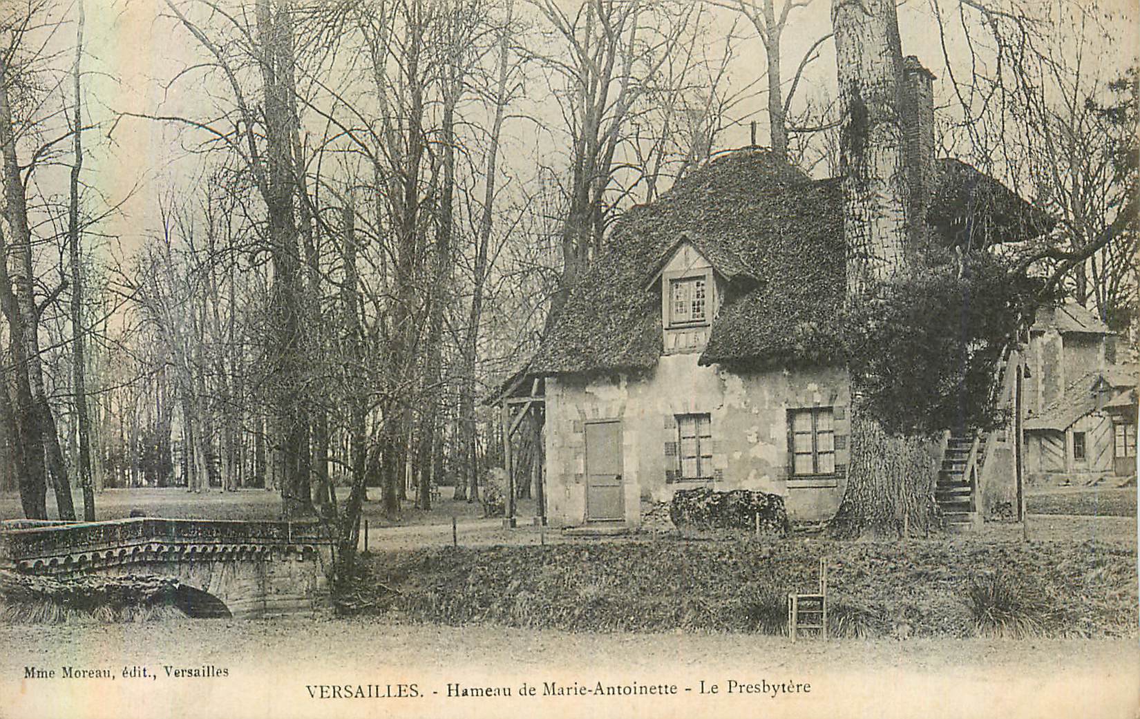 CPA Versailles hameau de marie antoinnette le presbytere