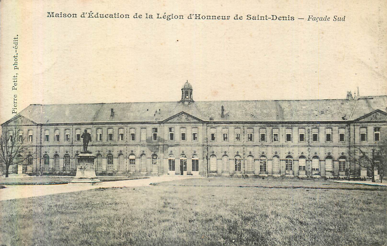 Maison d'Éducation de la Légion d'Honneur de Saint-Denis — Façade Sud — Pierre Petit