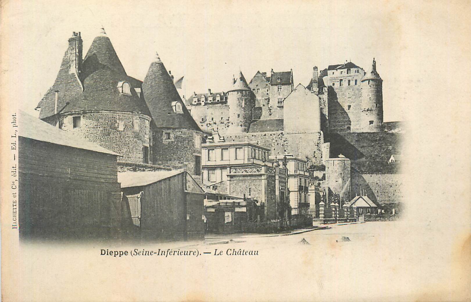 CPA Dieppe (seine inferieure) le château (carte 1900)