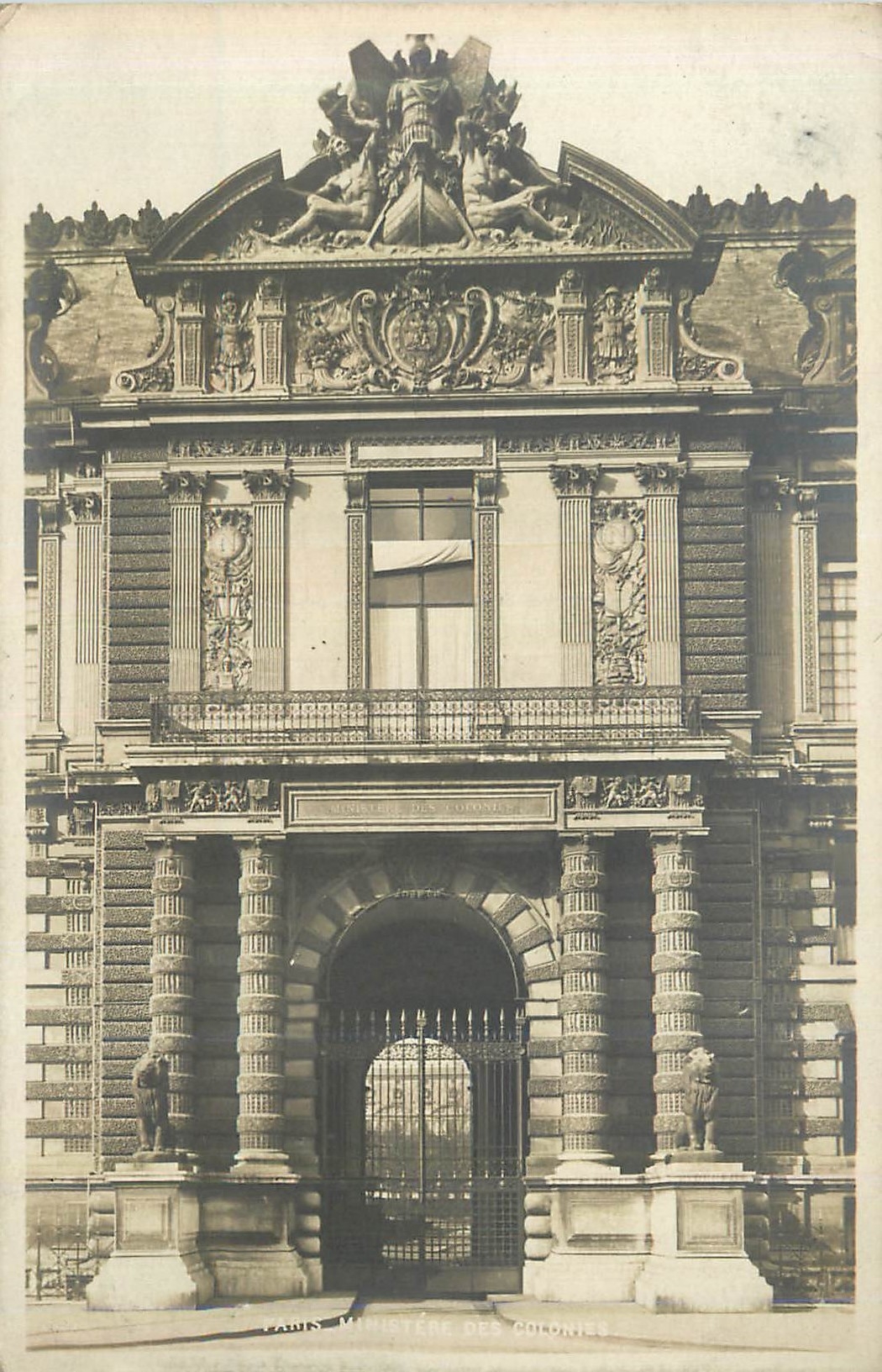 CPA Paris Ministere des Colonies