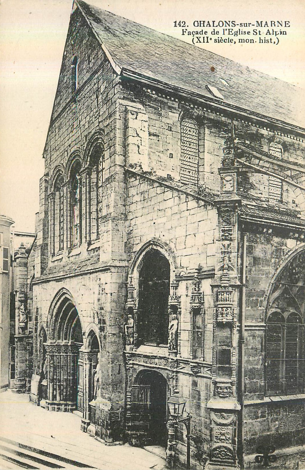 Chalons-sur-Marne — Facade of the Saint-Alpin Church (12th century, historical monument) — No. 142