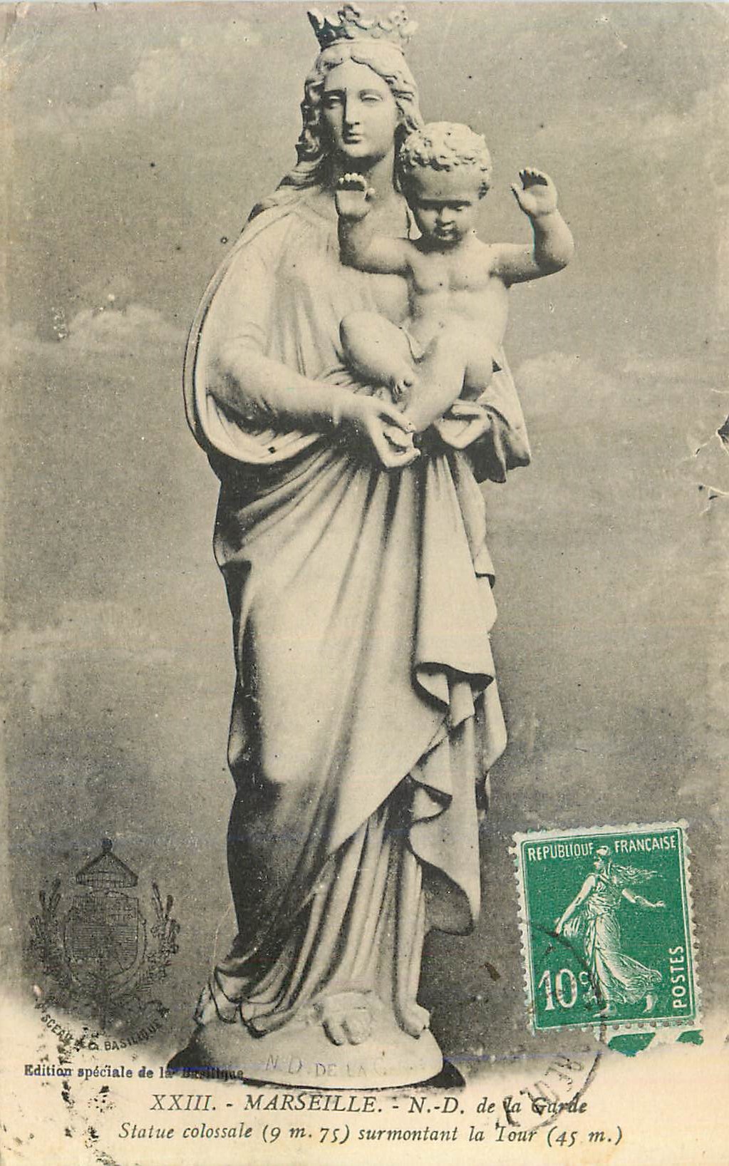 CPA Xxiii marseille n d de la garde statue colossale (9 m 75) surmontant la tour (45 m)