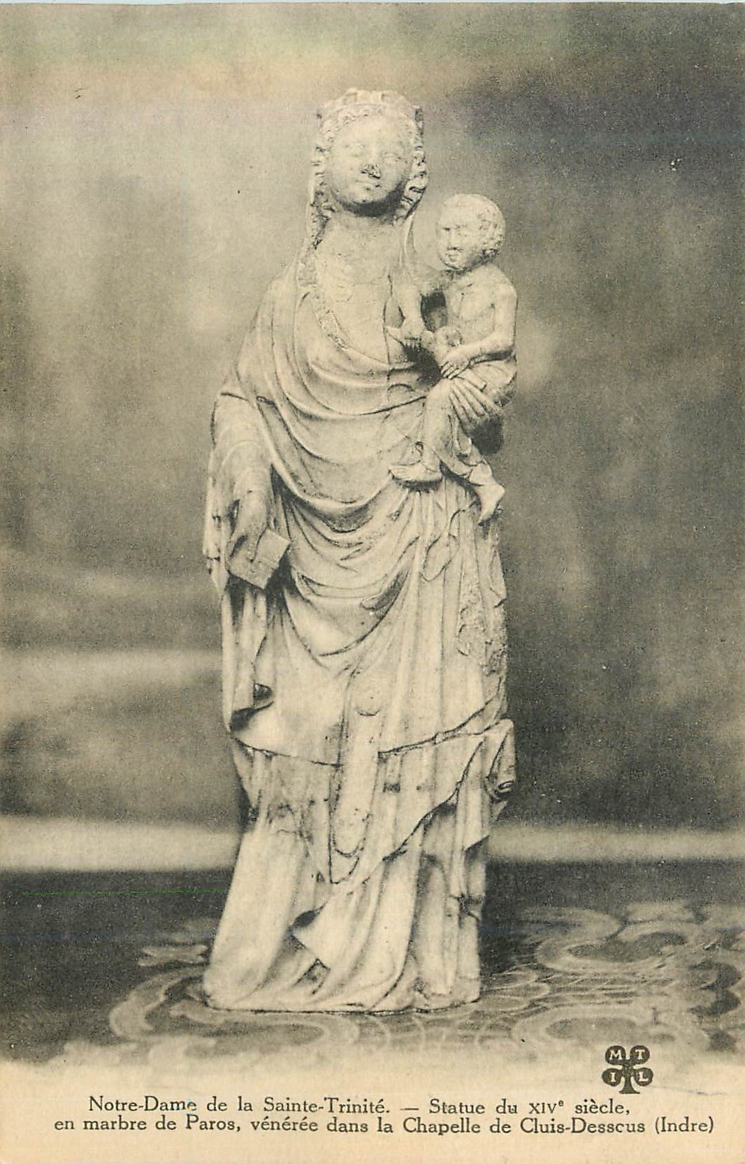 CPA Notre dame de la sainte trinite statue du xiv siecle en marbre de paros
