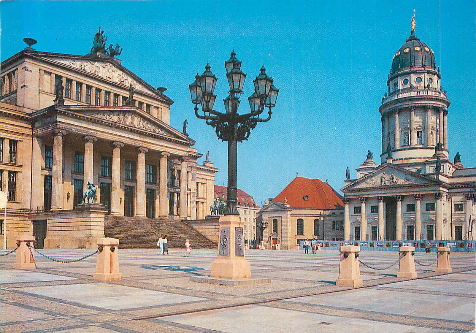 CPM Berlin platz der akademie schauspielhaus und franzosischer dom