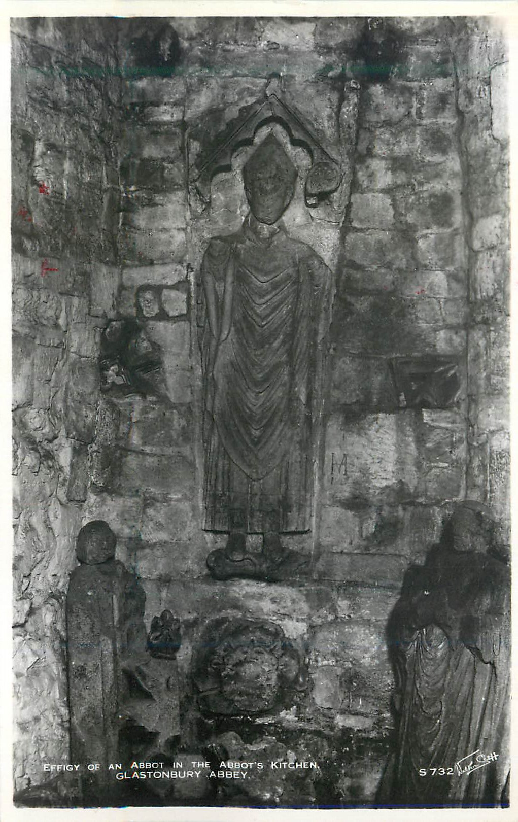 CPM Effigy of an abbot in the abbot s kitchen glastonbury abbey