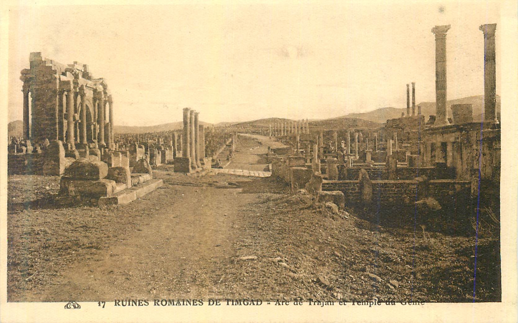 CPA 17 ruines romaines de timgad arc de trajam