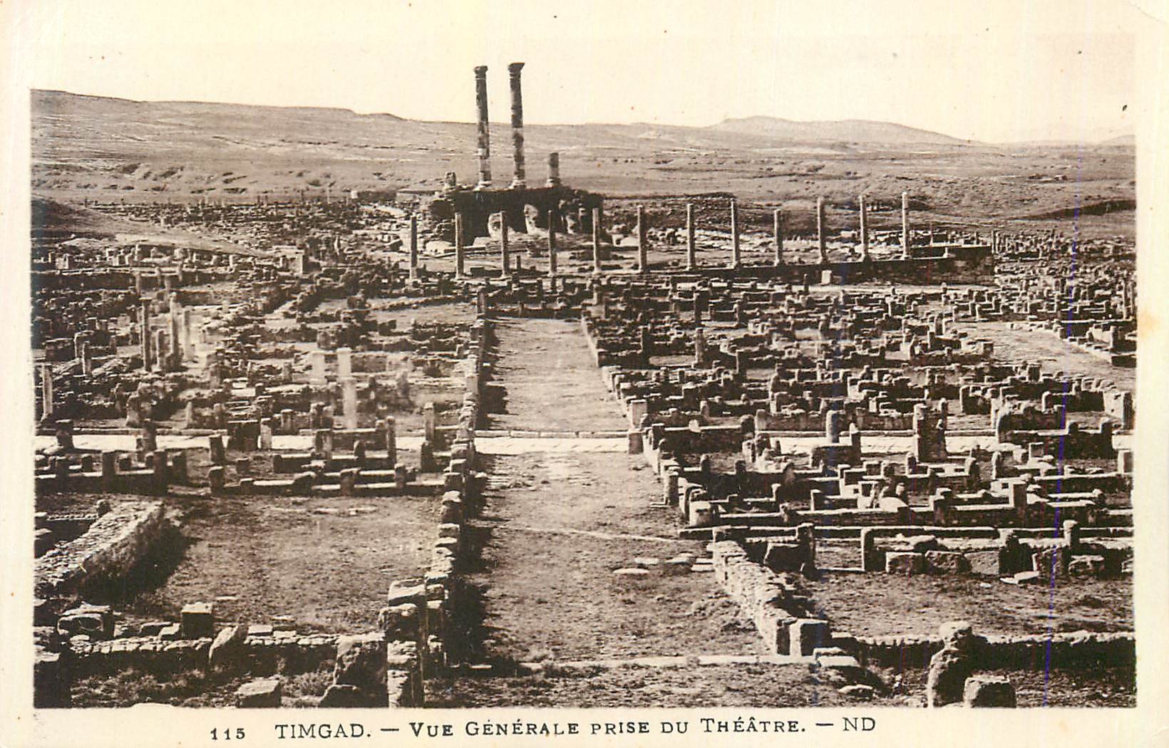CPA 115 timgad vue generale prise du theatre