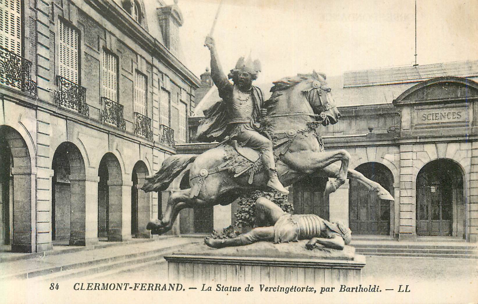 CPA 84 clermont ferrand la statue de vercingetorix par bartholdi