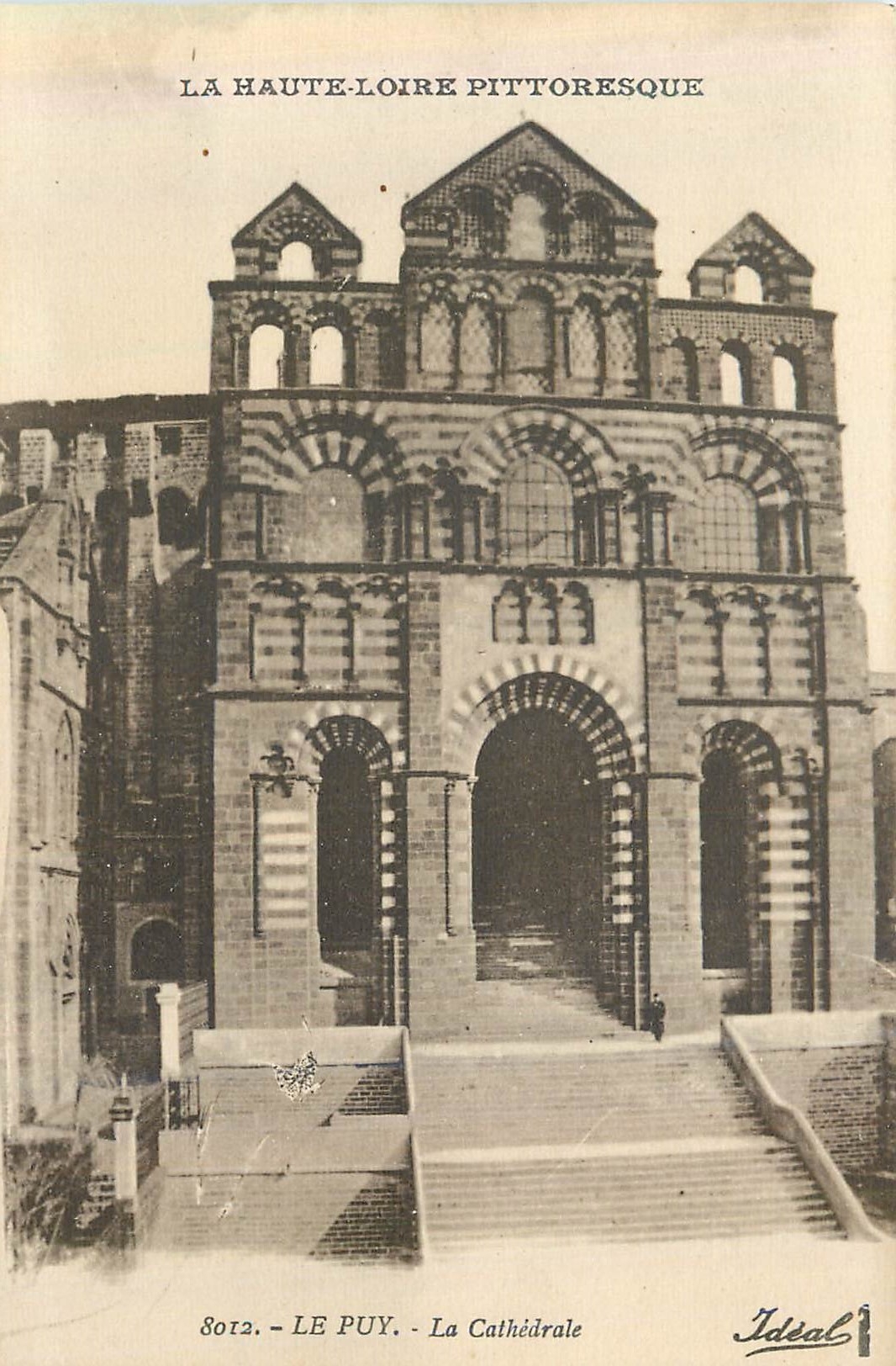 Le Puy - La Cathédrale — La Haute-Loire pittoresque — Éditeur Idéal, n° 8072