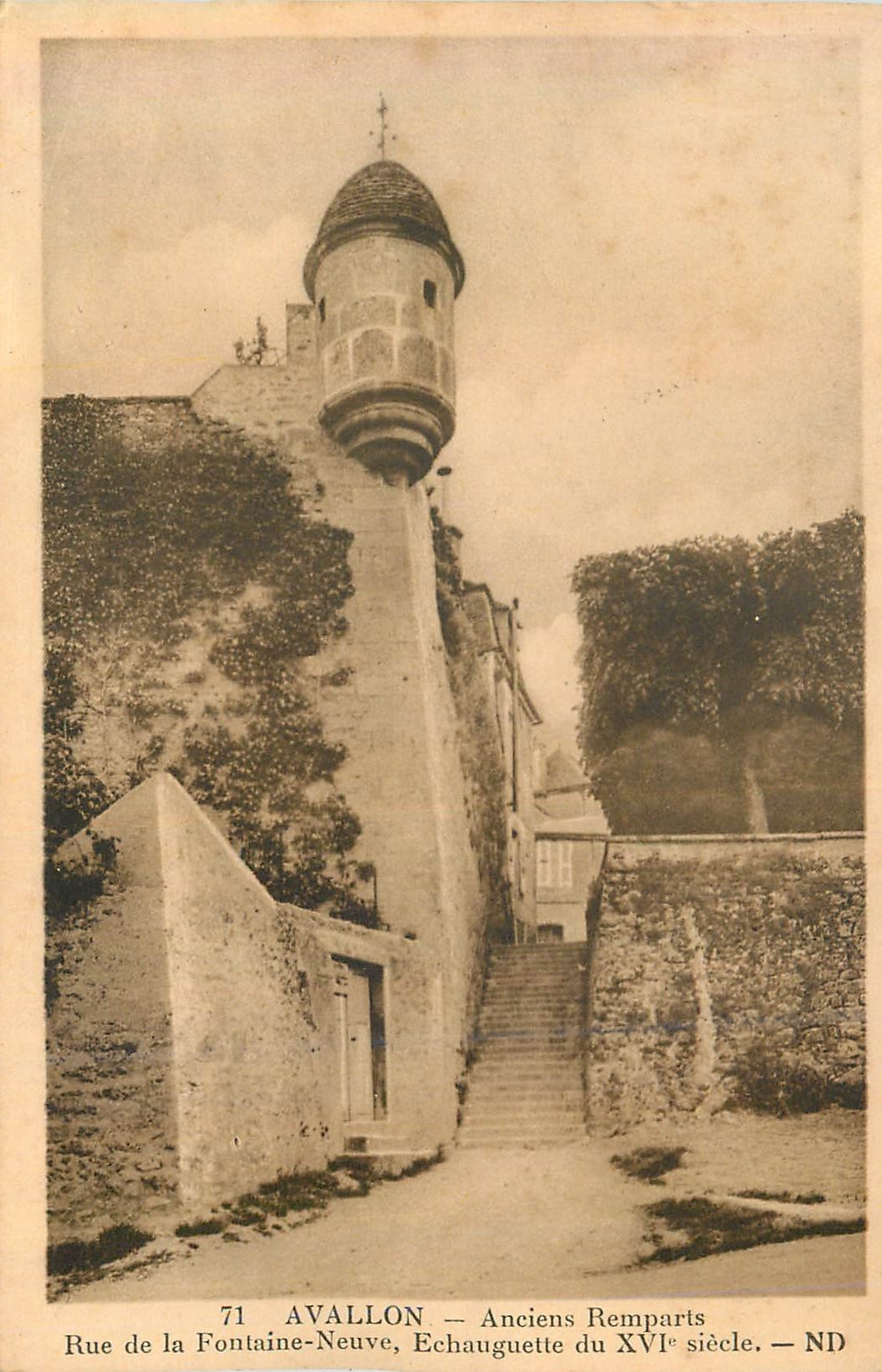 Avallon — Anciens remparts, échauguette du XVIe siècle — Édition J. Bourey