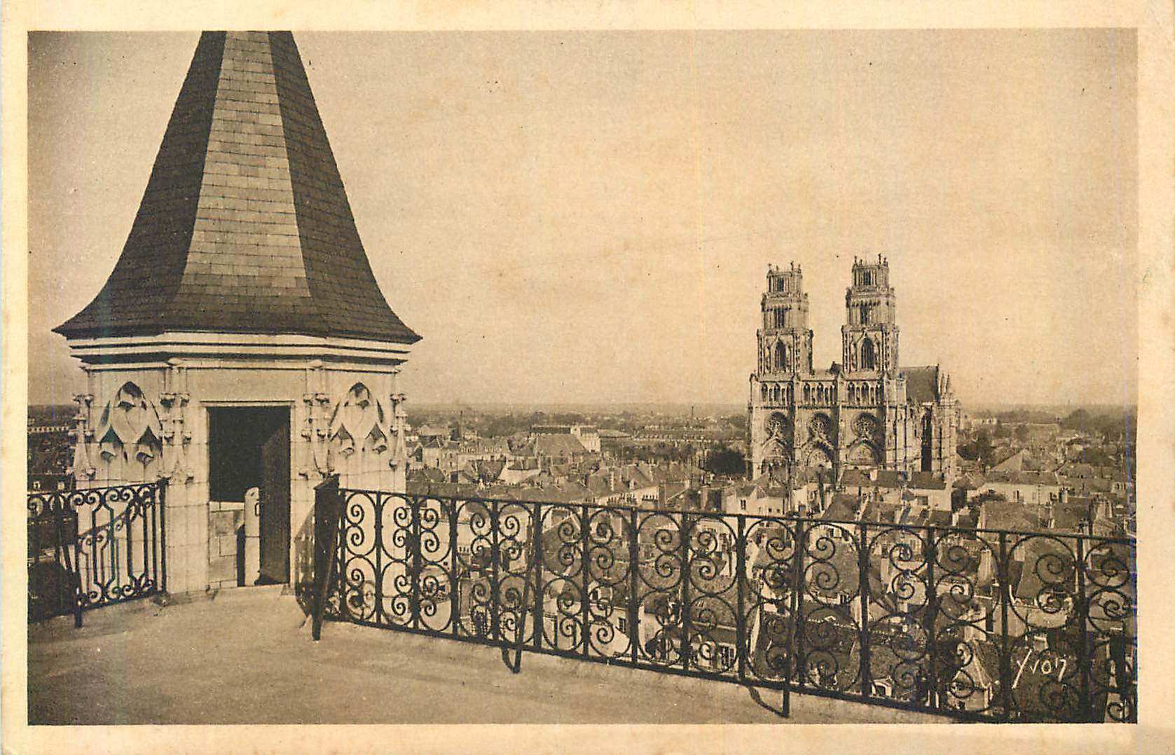 CPA La douce france 9 orleans (loiret) vue generale
