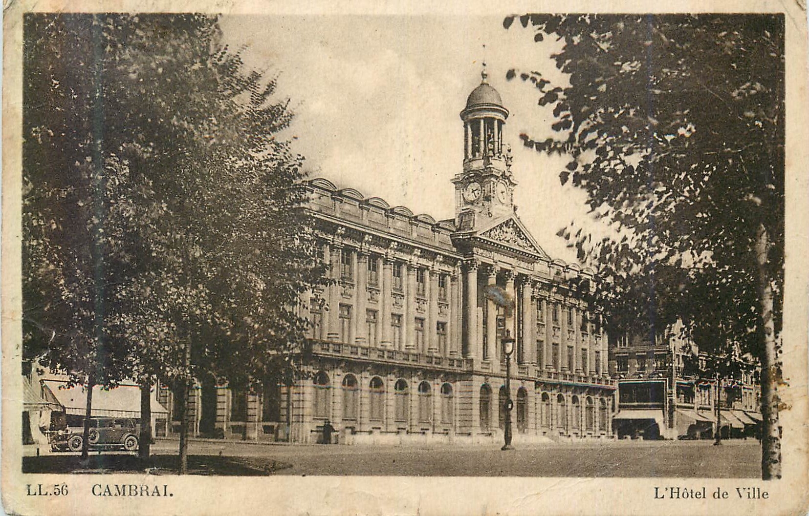 CPA Ll 56 cambrai l hotel de ville