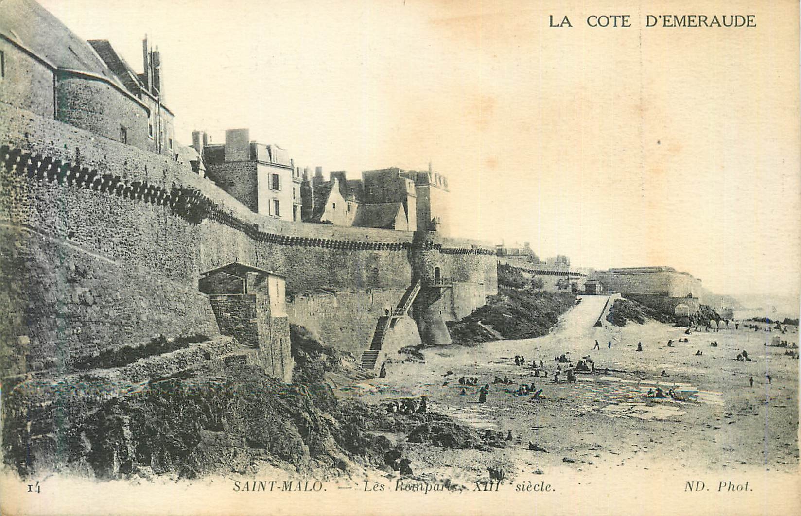 Saint-Malo — Les Remparts, XIIIe siècle — ND. Phot.