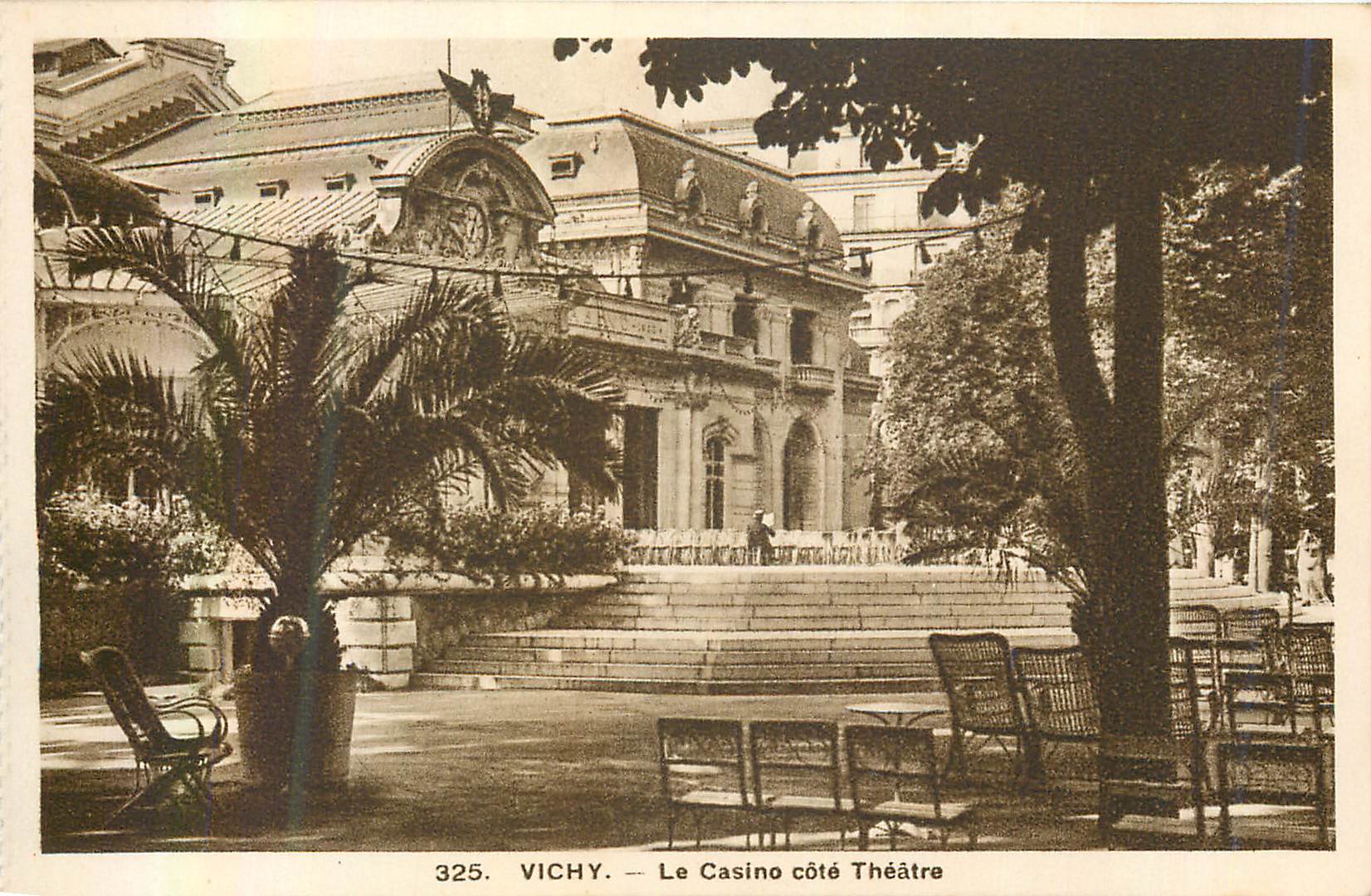 CPA 325 vichy le casino cote theatre